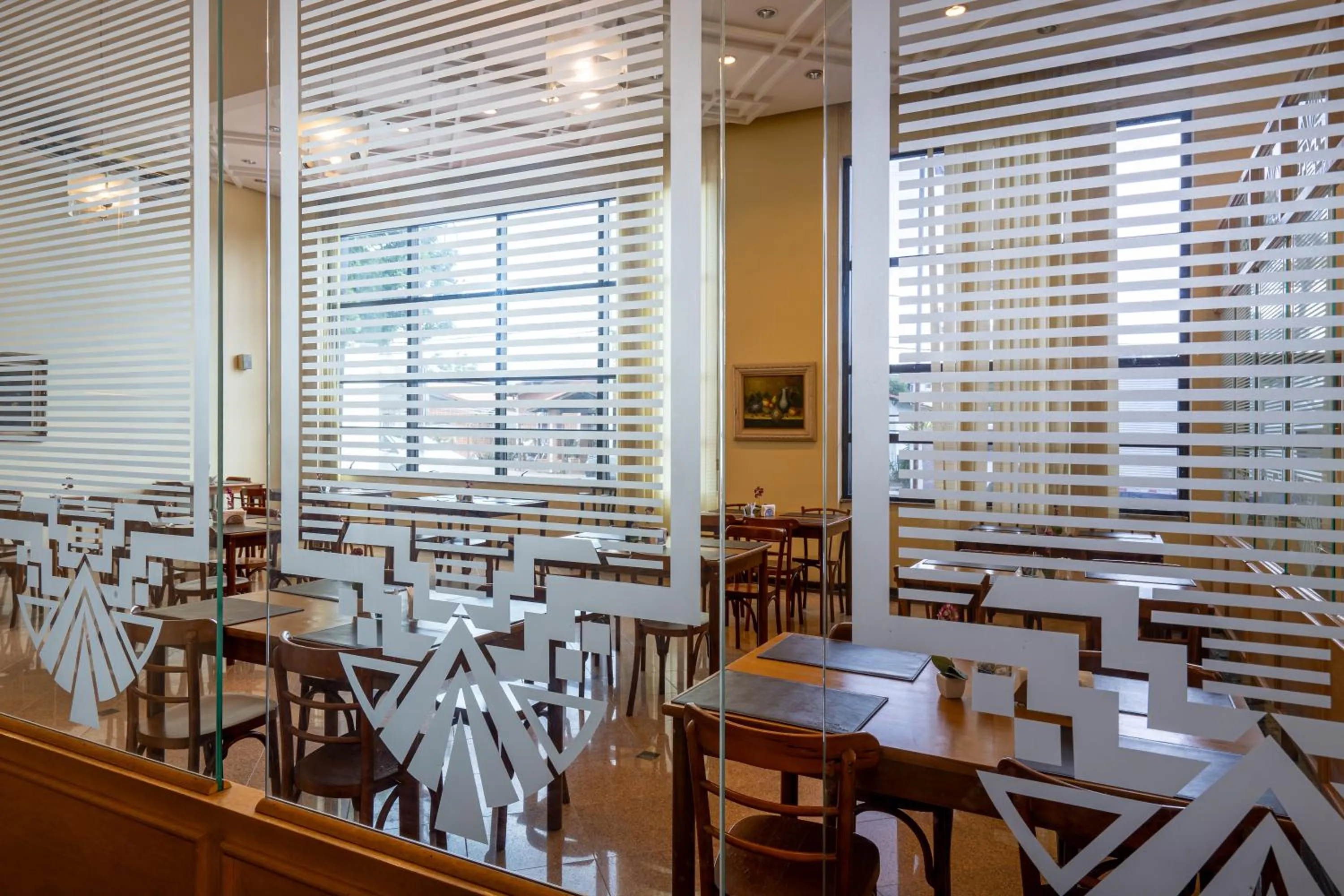Restaurant/places to eat in Carlton Plaza São José dos Campos