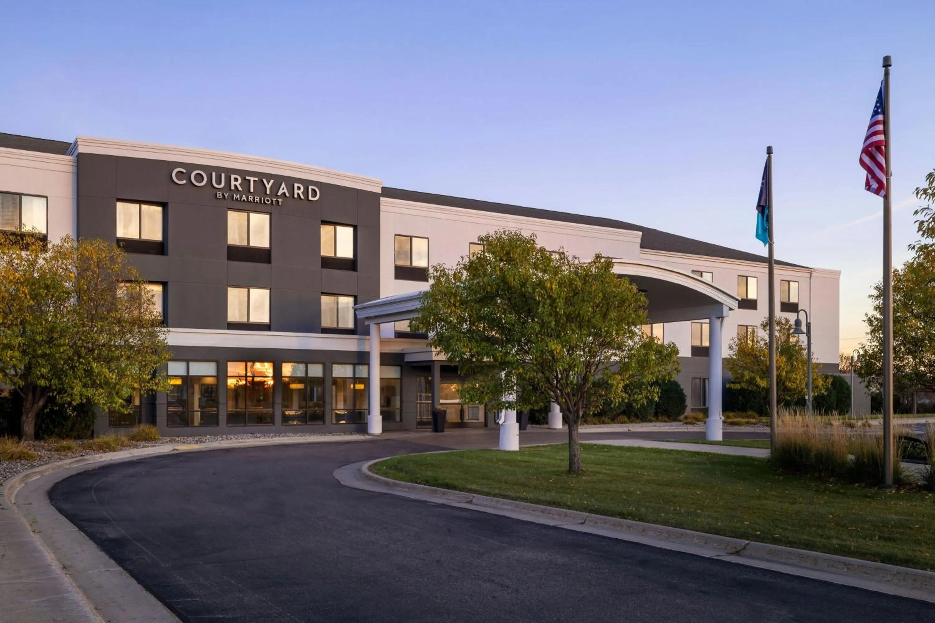 Property building in Courtyard Fargo Moorhead, MN