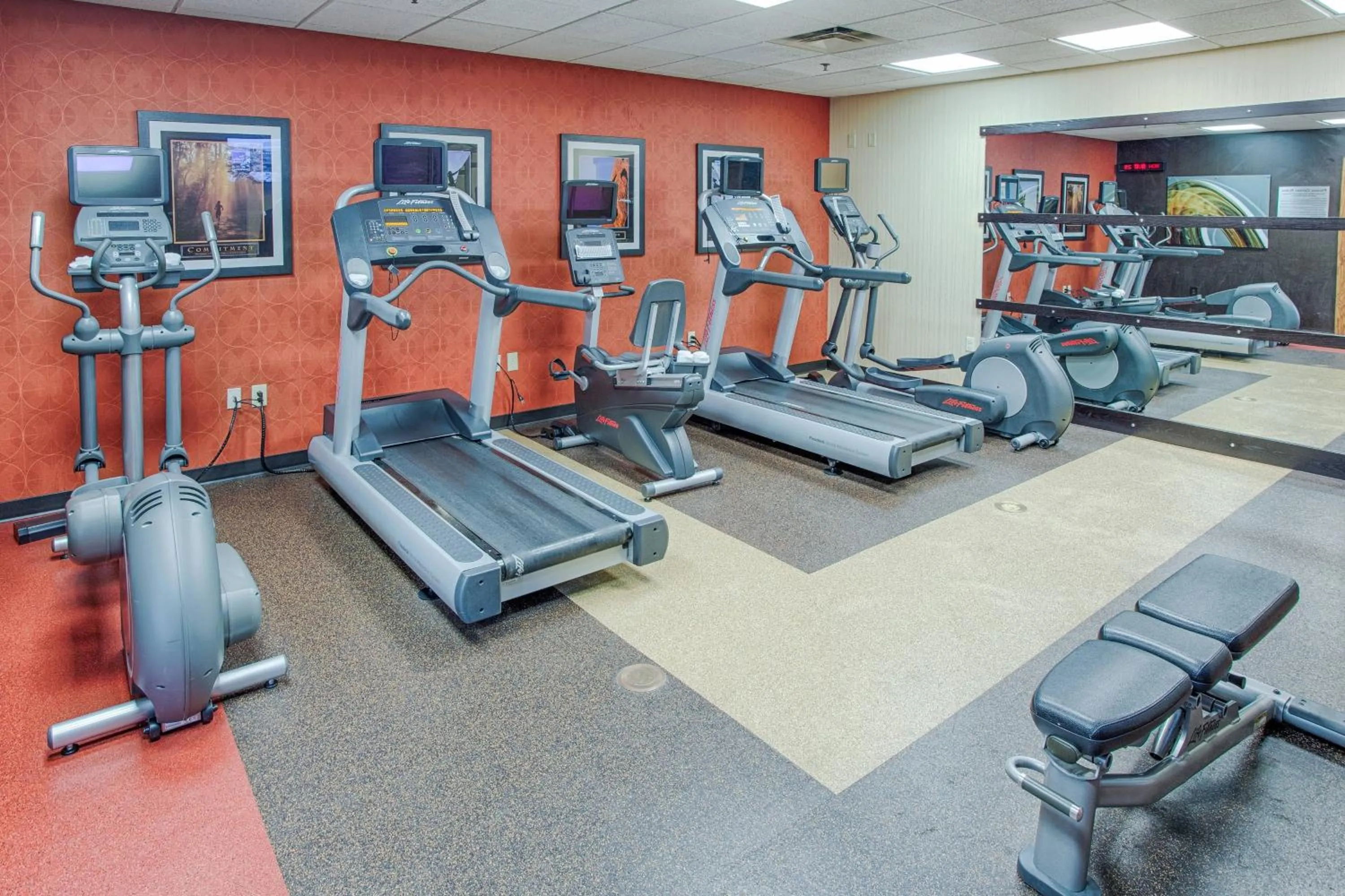 Fitness centre/facilities in Courtyard Fargo Moorhead, MN