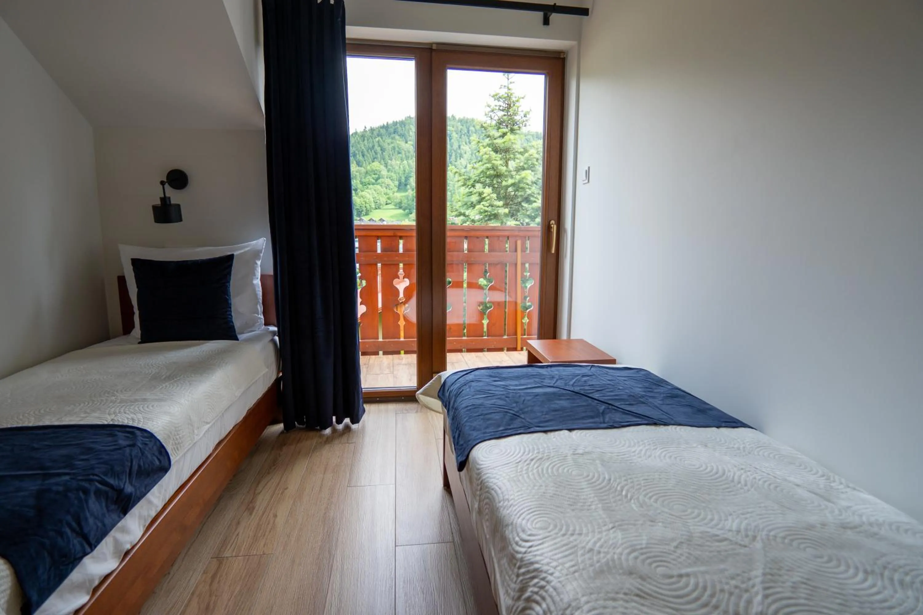 Bed in Willa i Wzgórze Jerrego Apartamenty i pokoje z widokiem na góry