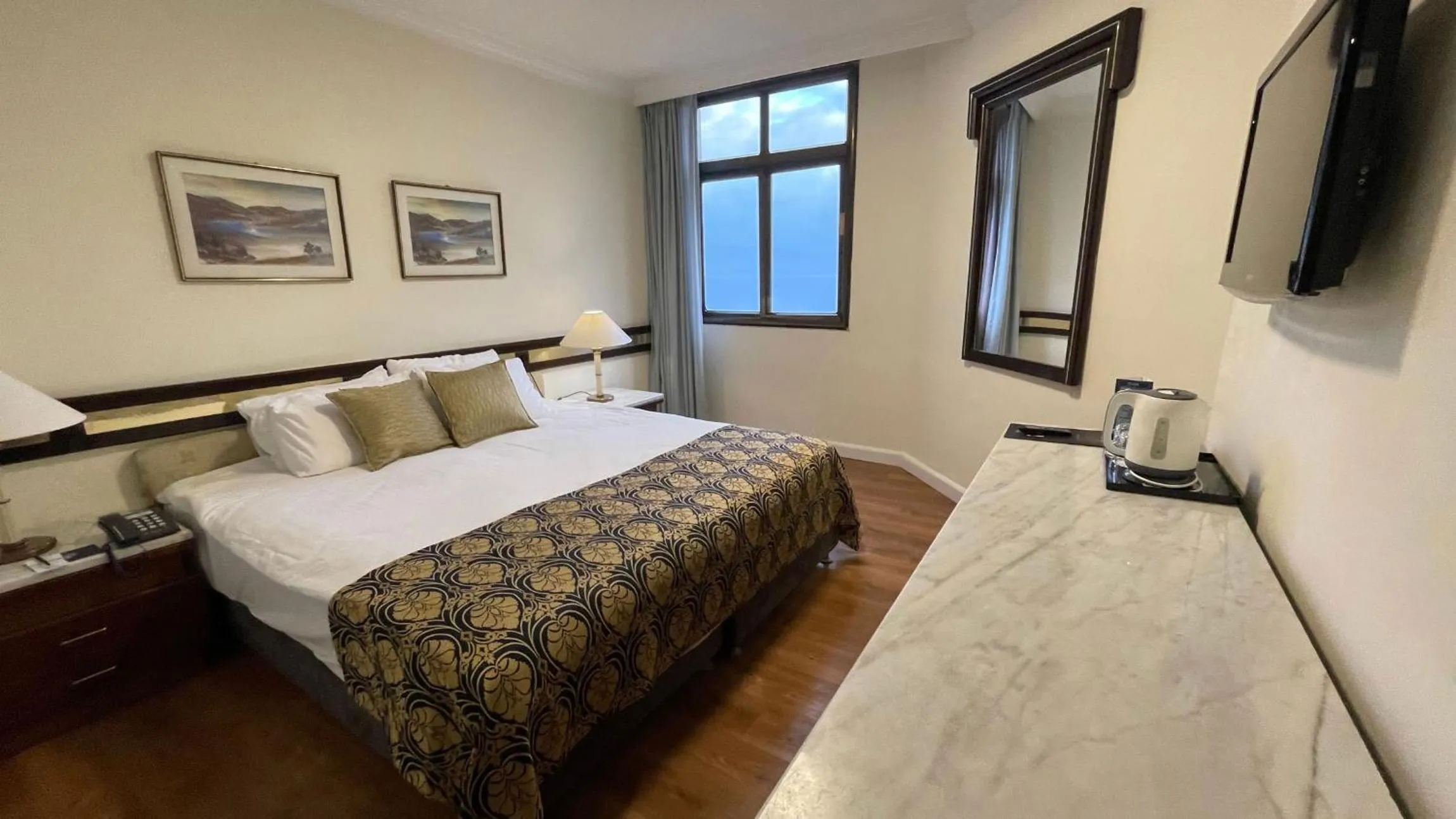 Photo of the whole room, Bed in Caesar Premier Tiberias Hotel