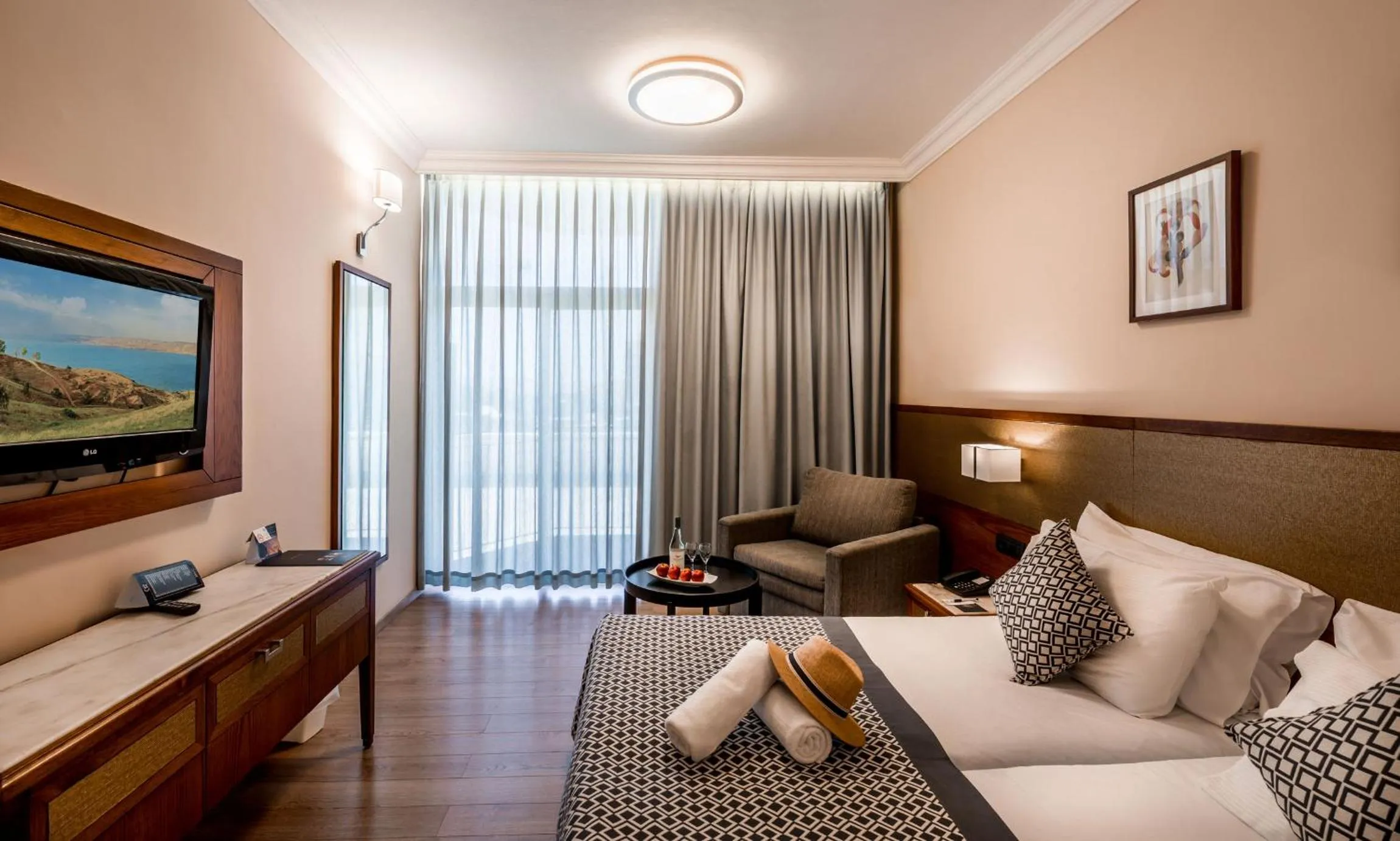 Photo of the whole room, Bed in Caesar Premier Tiberias Hotel