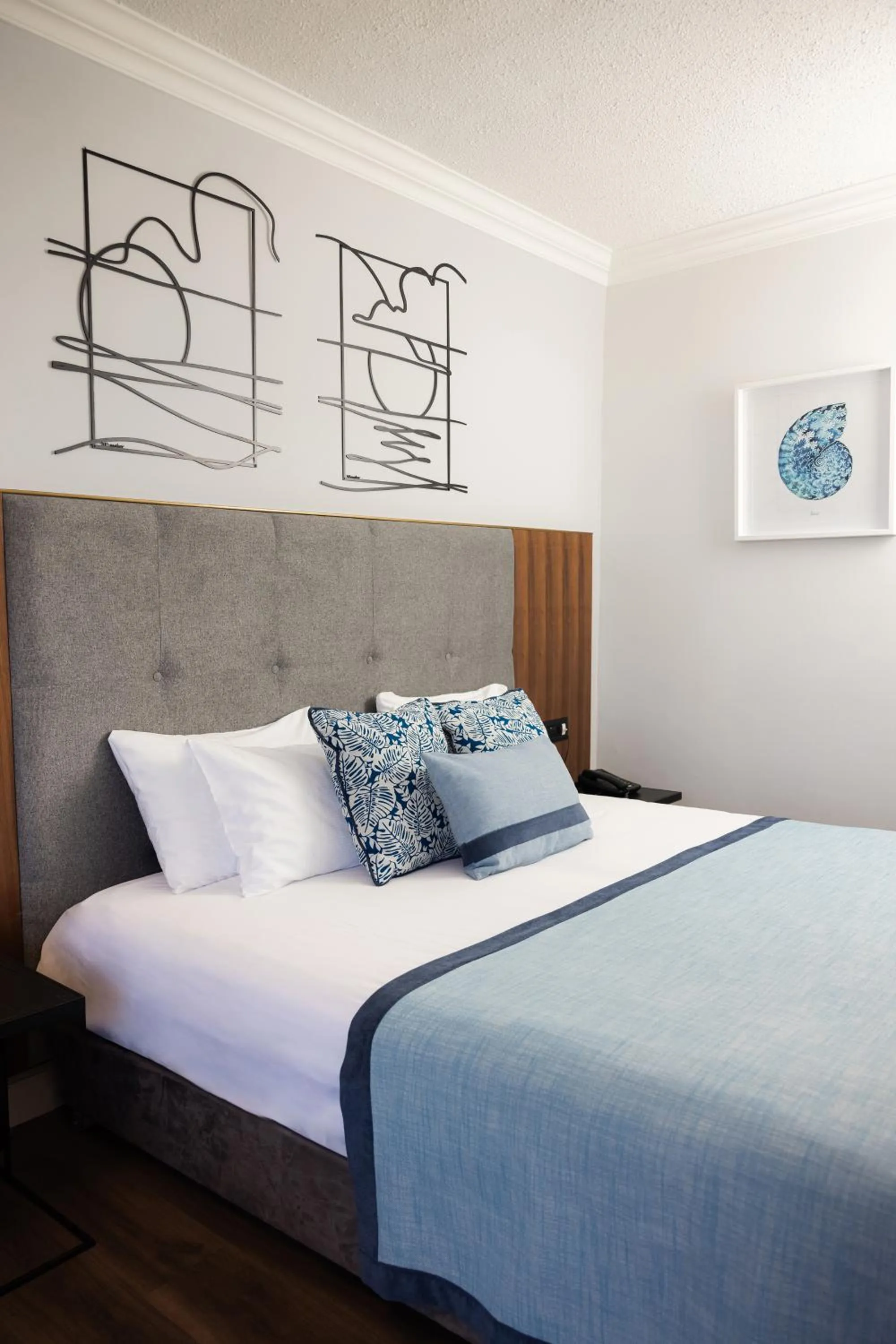 Bedroom, Bed in Caesar Premier Tiberias Hotel