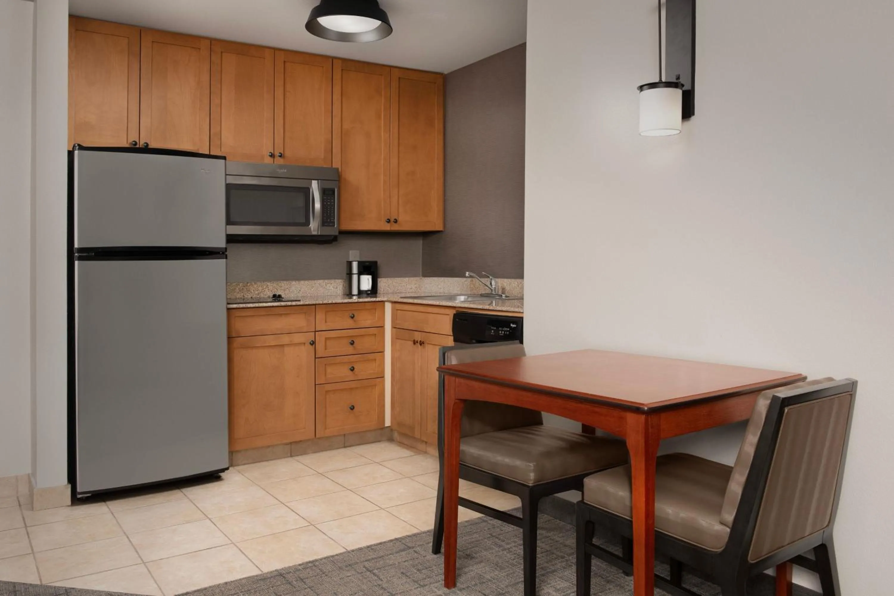 Kitchen or kitchenette in Residence Inn by Marriott Fayetteville Cross Creek