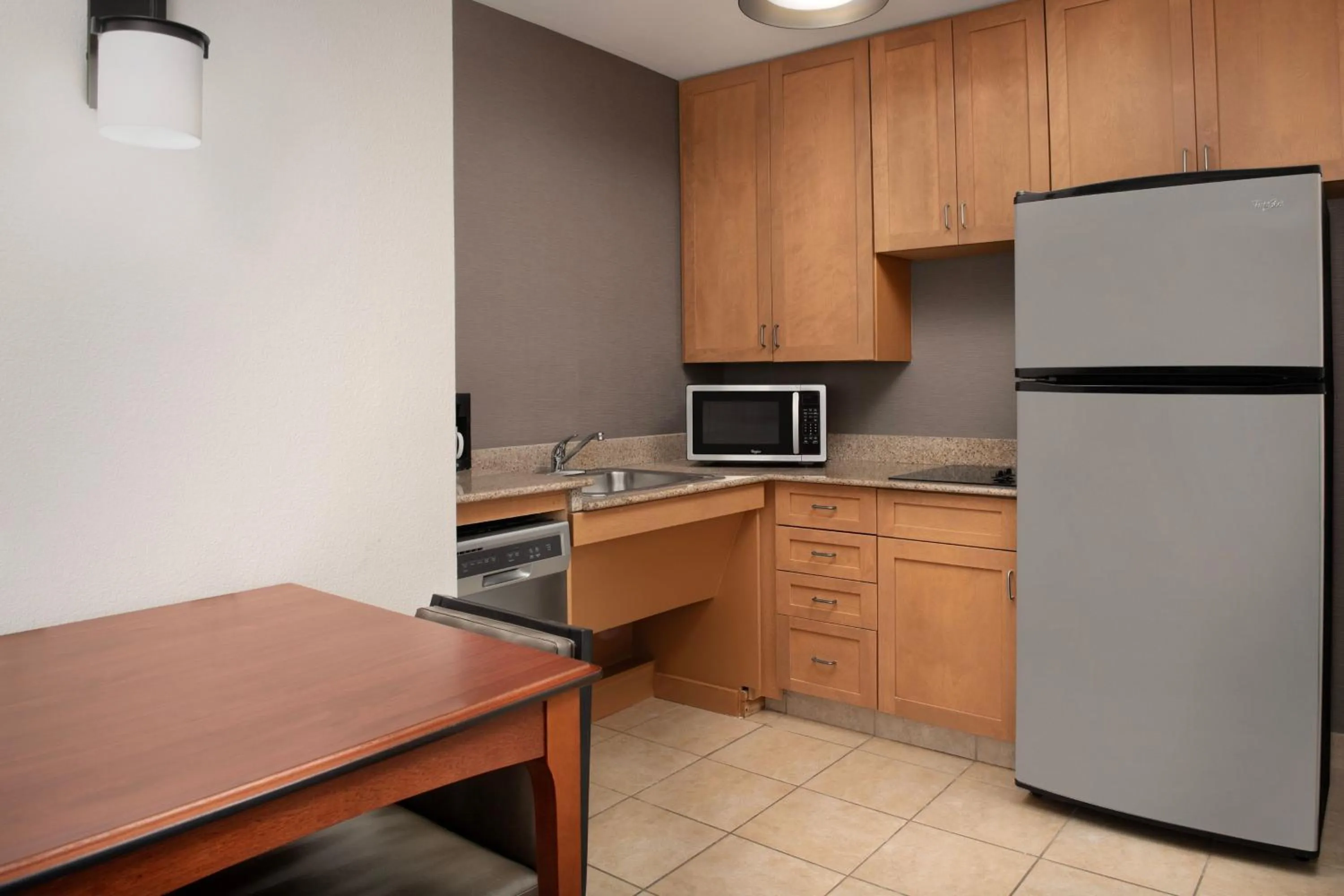 Kitchen or kitchenette in Residence Inn by Marriott Fayetteville Cross Creek