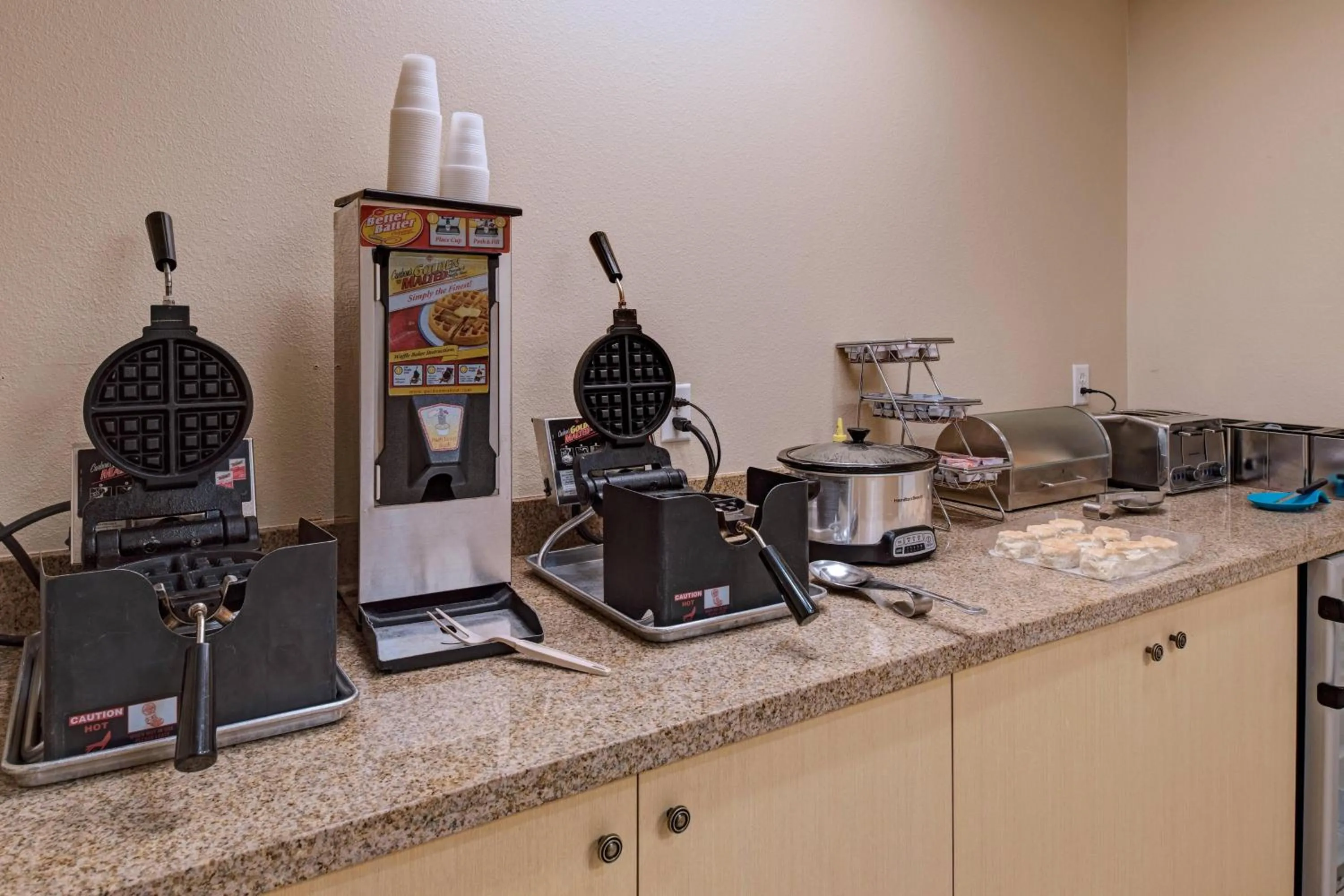 Breakfast in TownePlace Suites Fayetteville Cross Creek