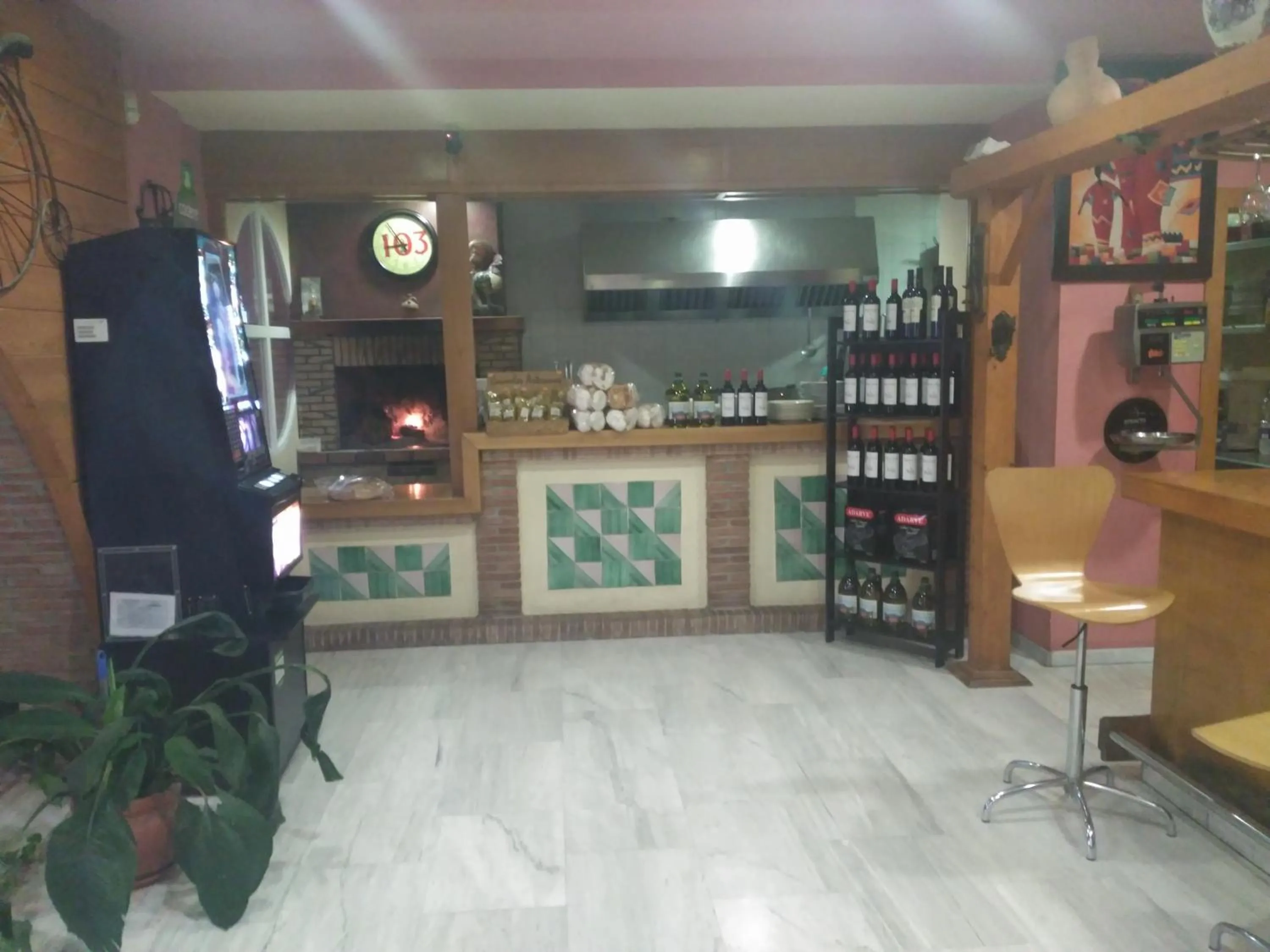 Lounge or bar in Hotel Mirasierra