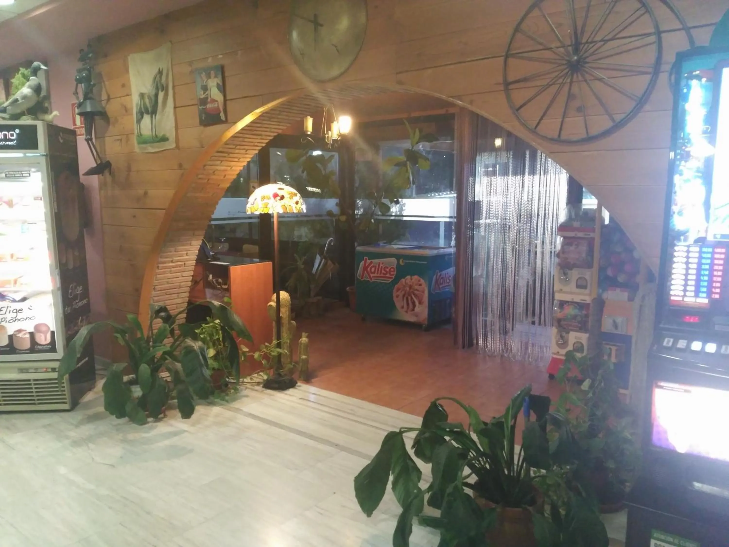 Lounge or bar in Hotel Mirasierra