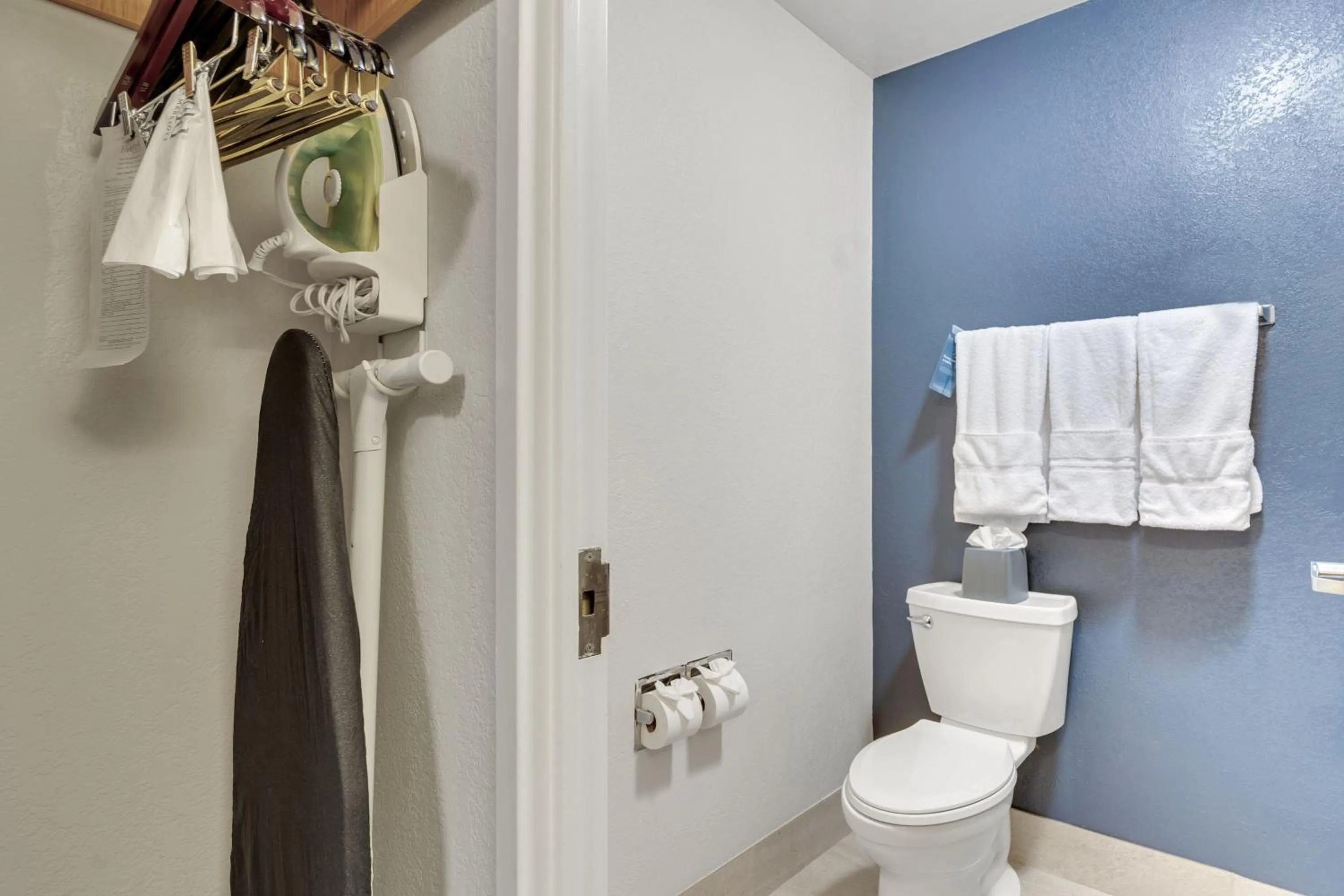 Bathroom in Fairfield Inn & Suites Fredericksburg