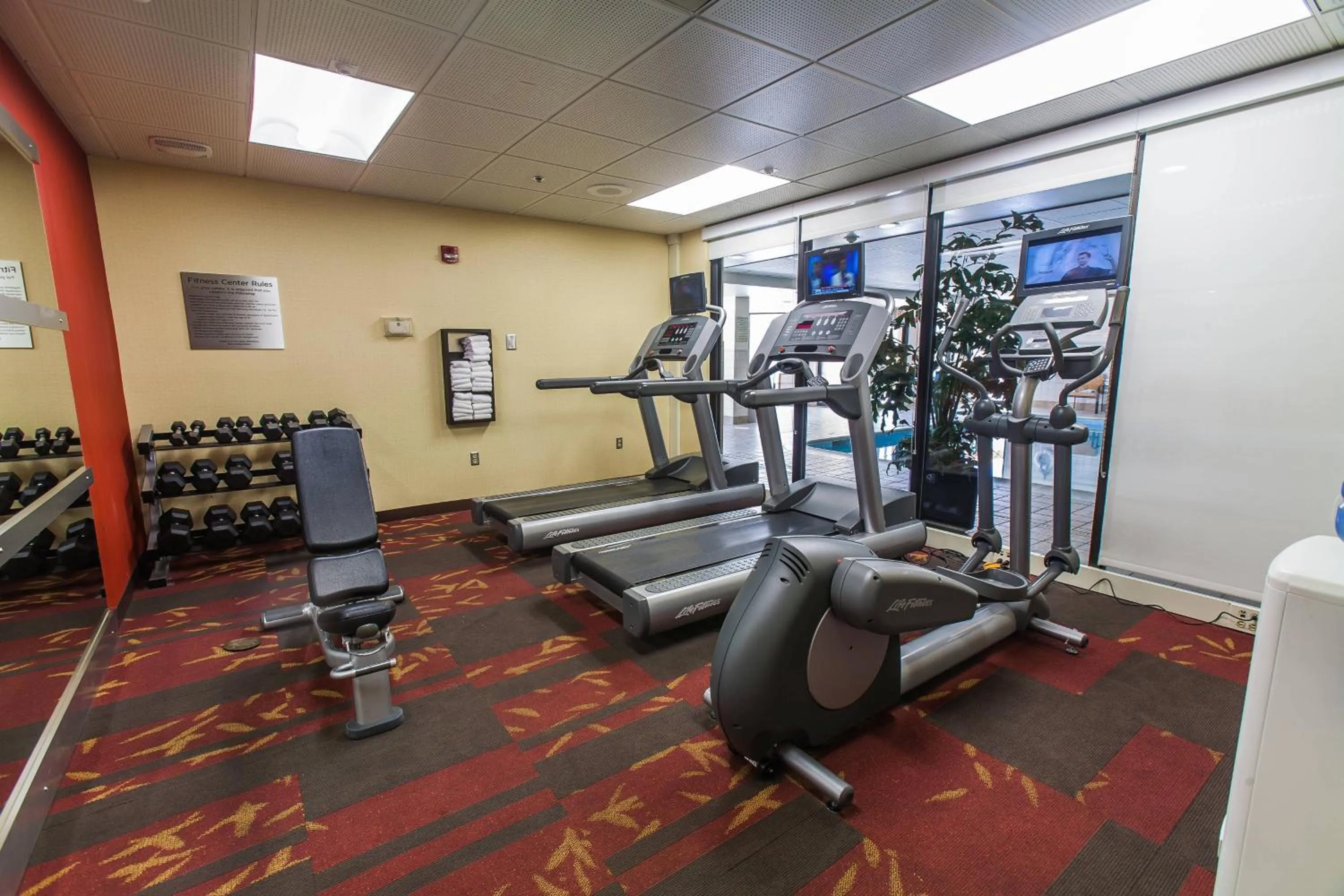 Fitness centre/facilities in Courtyard Florence South Carolina