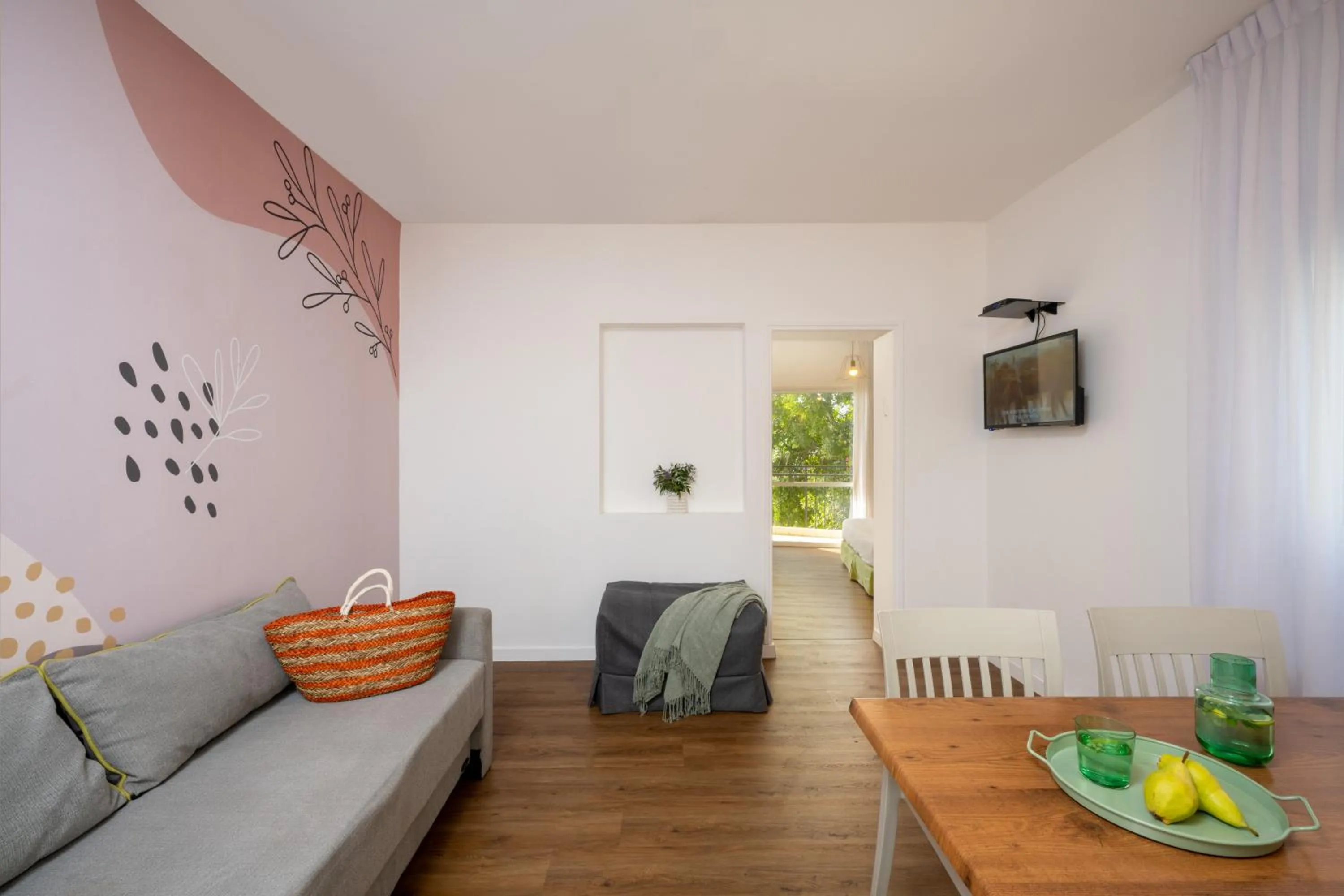 TV and multimedia in Travel Hotel Eilon