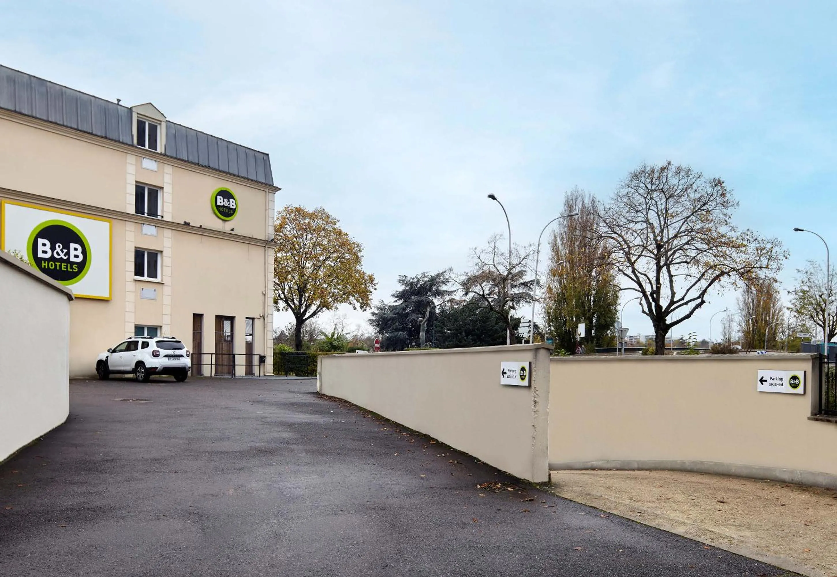 Property building in B&B HOTEL Saint-Maur Créteil