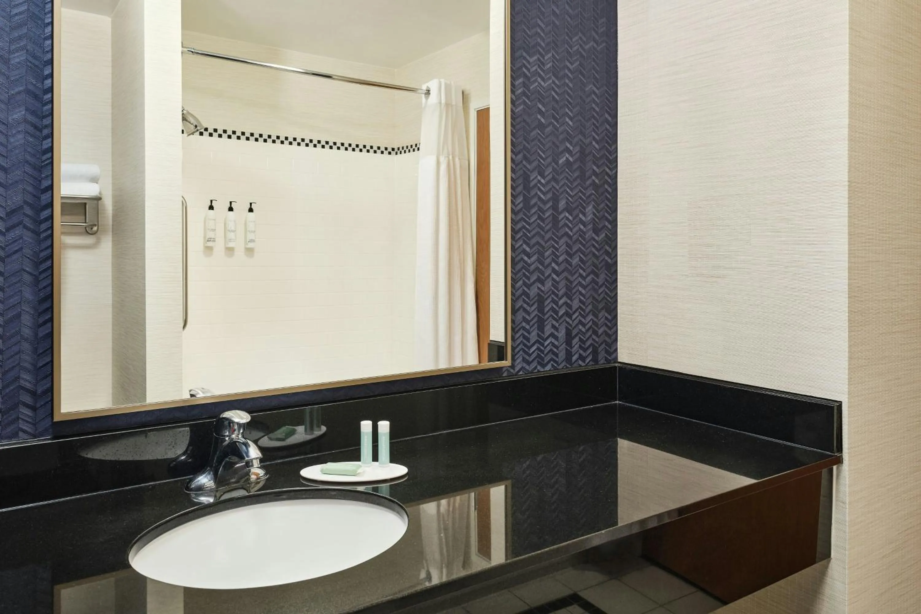 Bathroom in Fairfield Inn & Suites by Marriott Gillette
