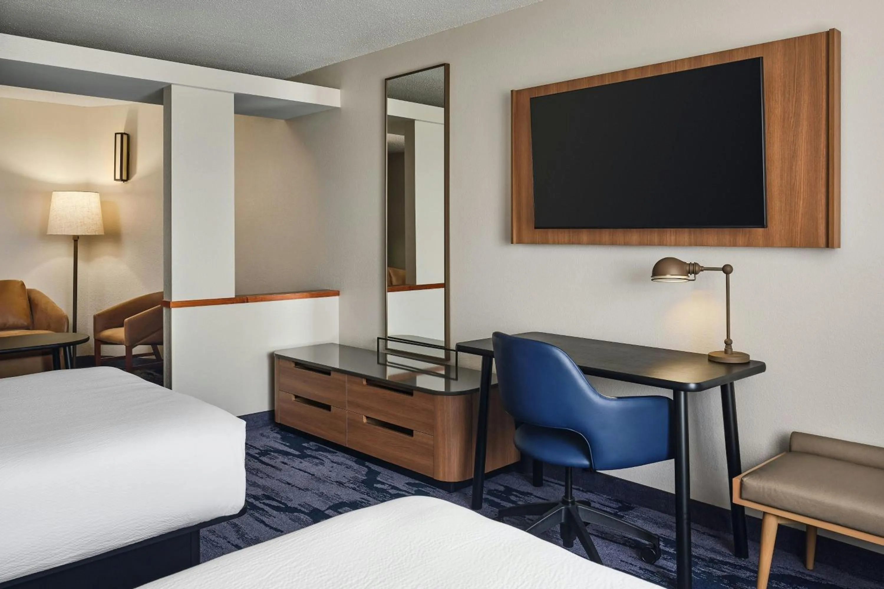 Photo of the whole room, Bed in Fairfield Inn & Suites by Marriott Gillette