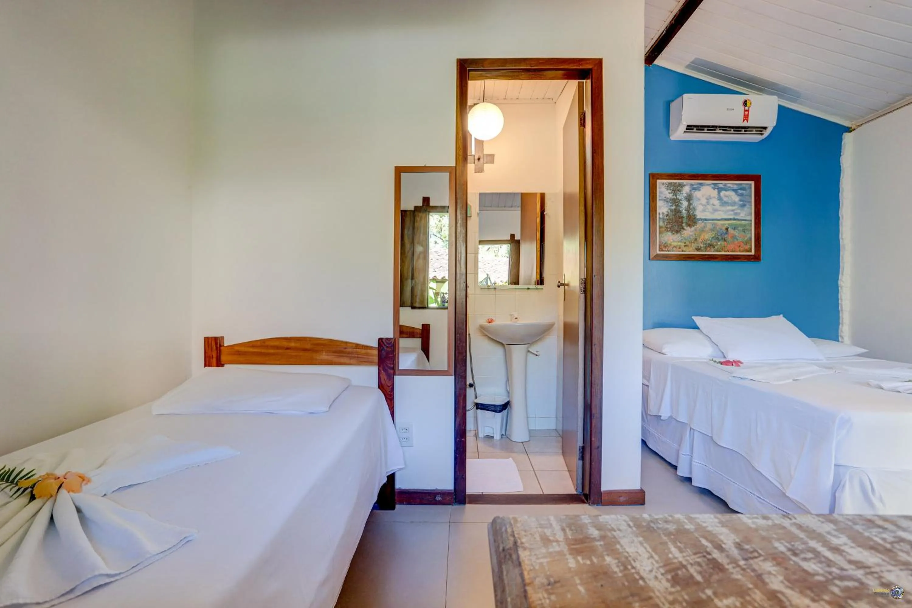 Photo of the whole room, Bed in Pousada Piratas