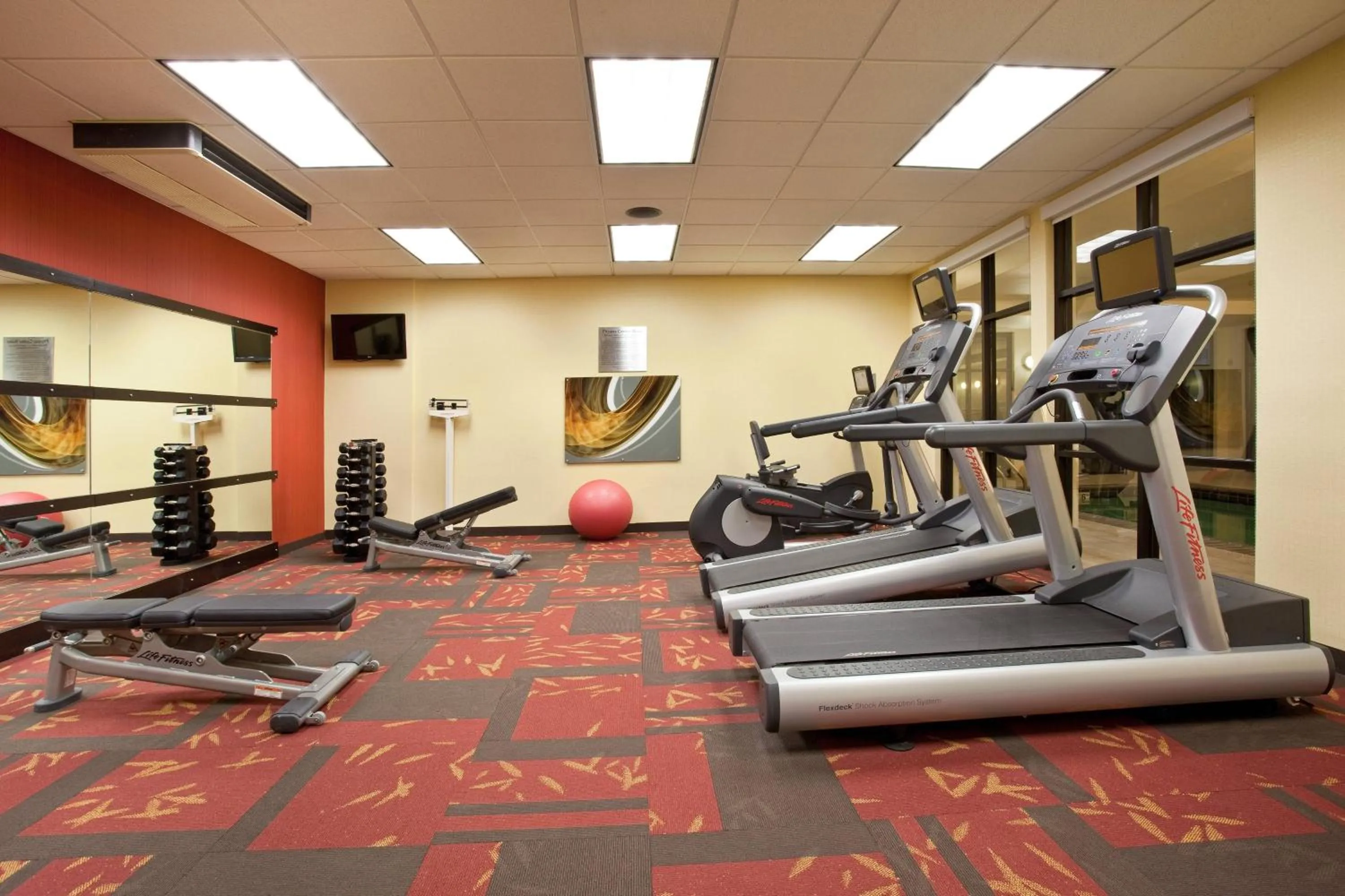 Fitness centre/facilities in Courtyard Grand Junction
