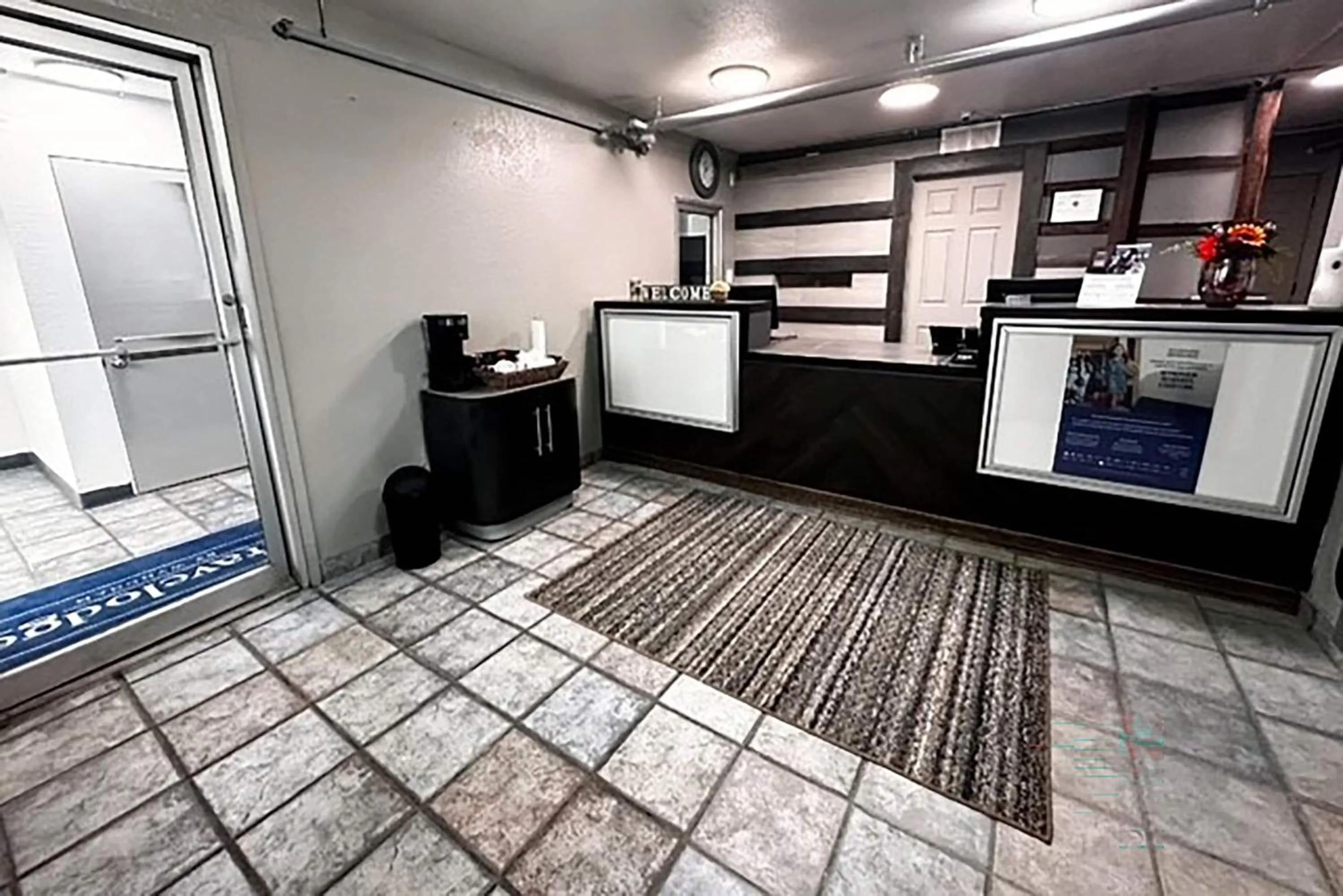 Lobby or reception in Studio City Suites, a Travelodge by Wyndham