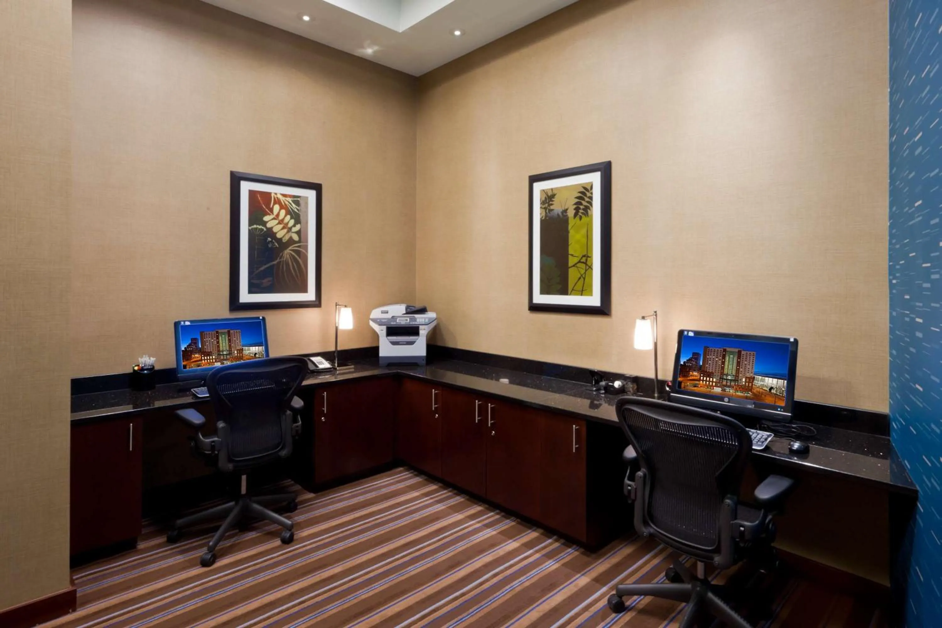 Business facilities in Embassy Suites by Hilton Denver Downtown Convention Center