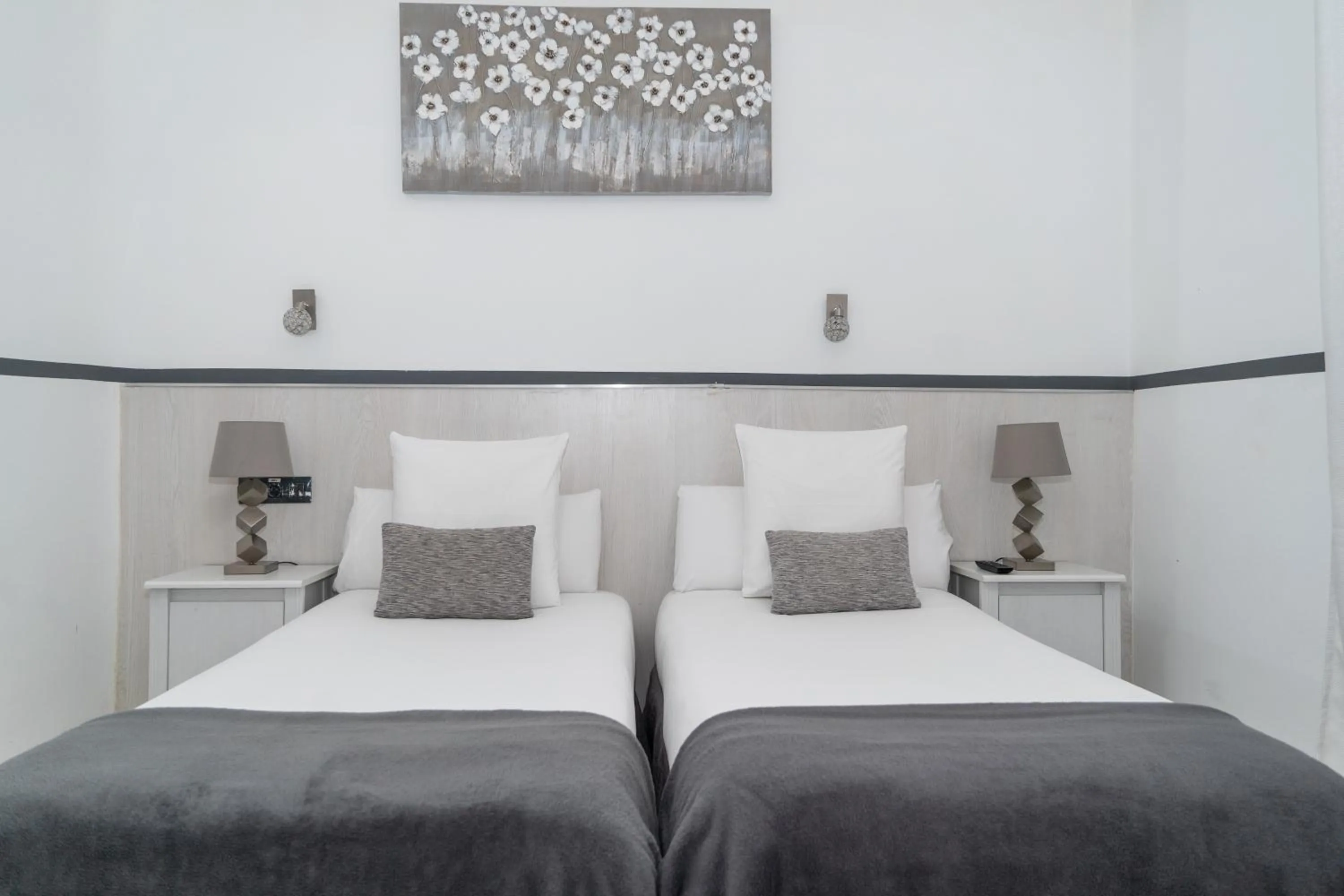 Bed in Gran Via 63 Rooms