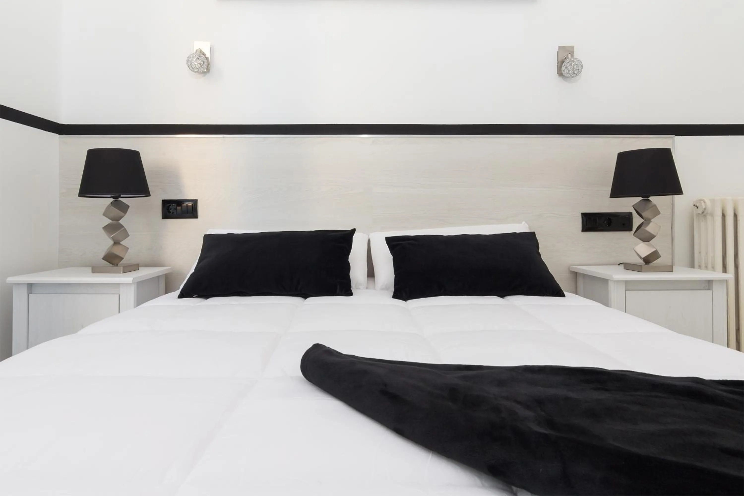 Decorative detail, Bed in Gran Via 63 Rooms