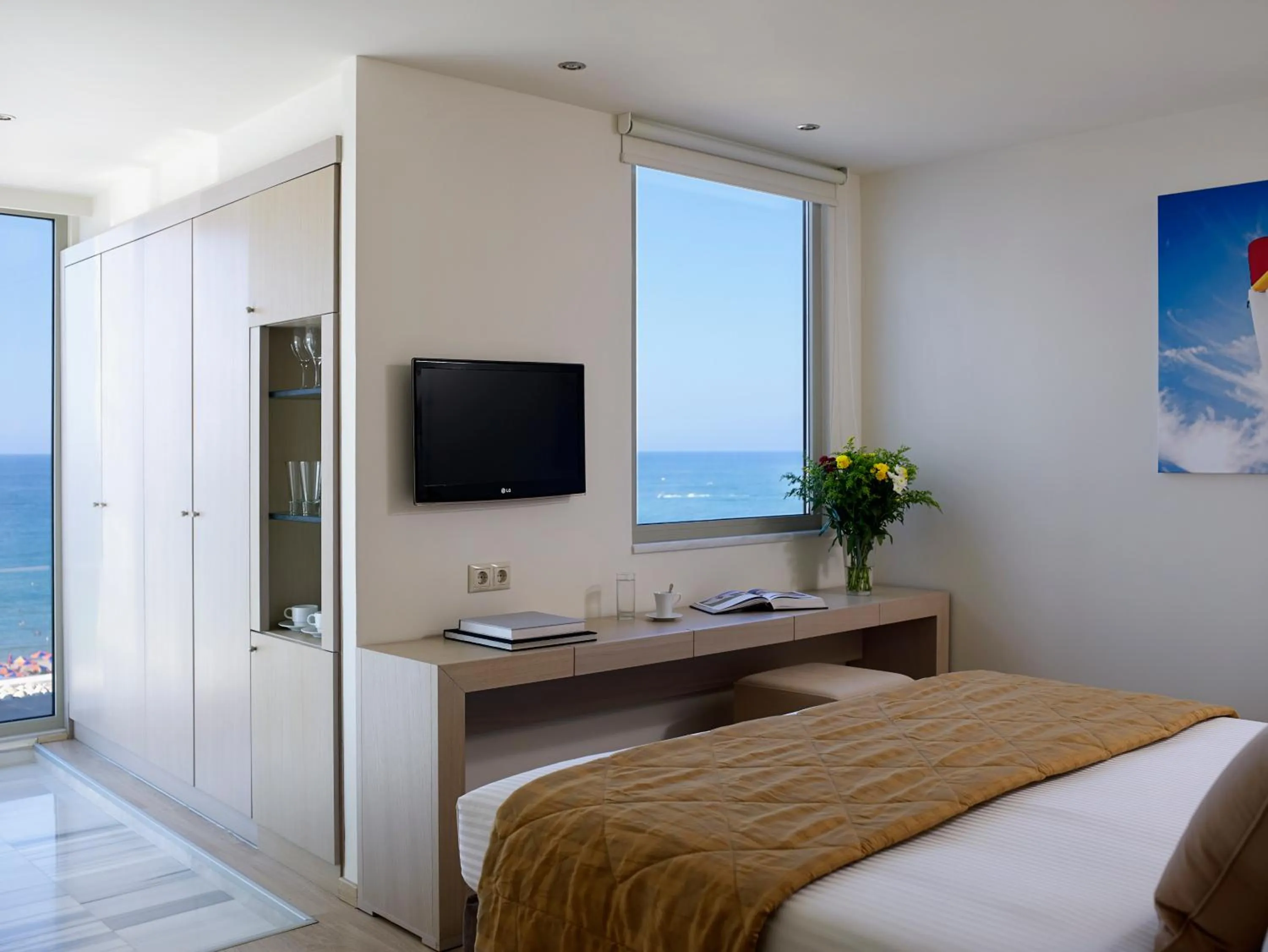 Sea view, Bed in Kriti Beach Hotel