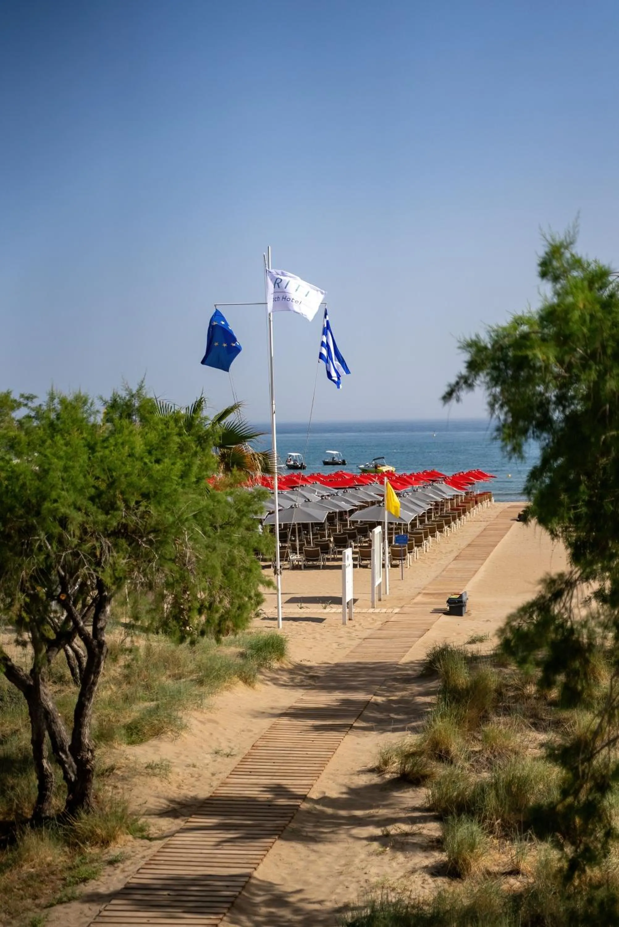 Beach in Kriti Beach Hotel