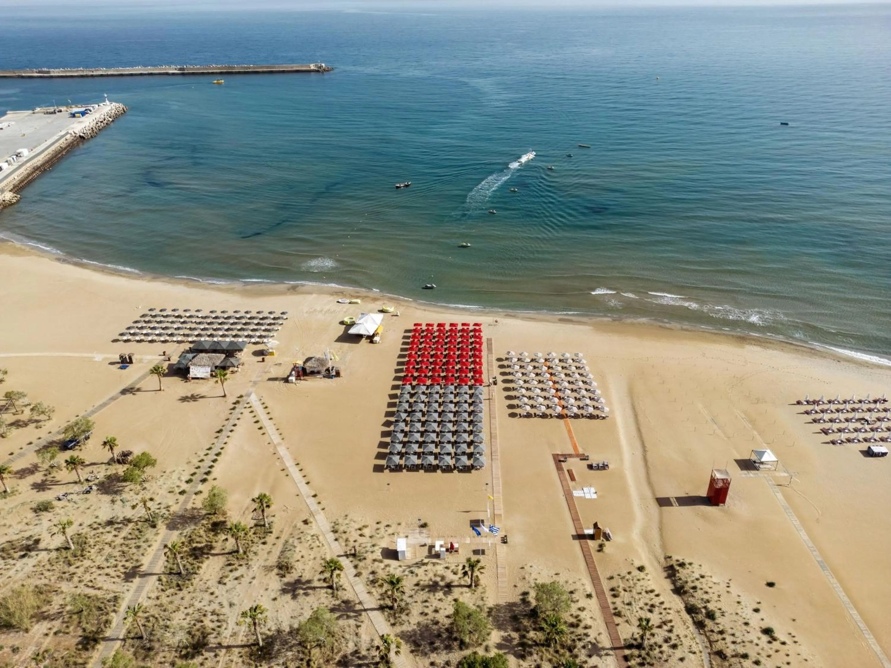 Beach in Kriti Beach Hotel