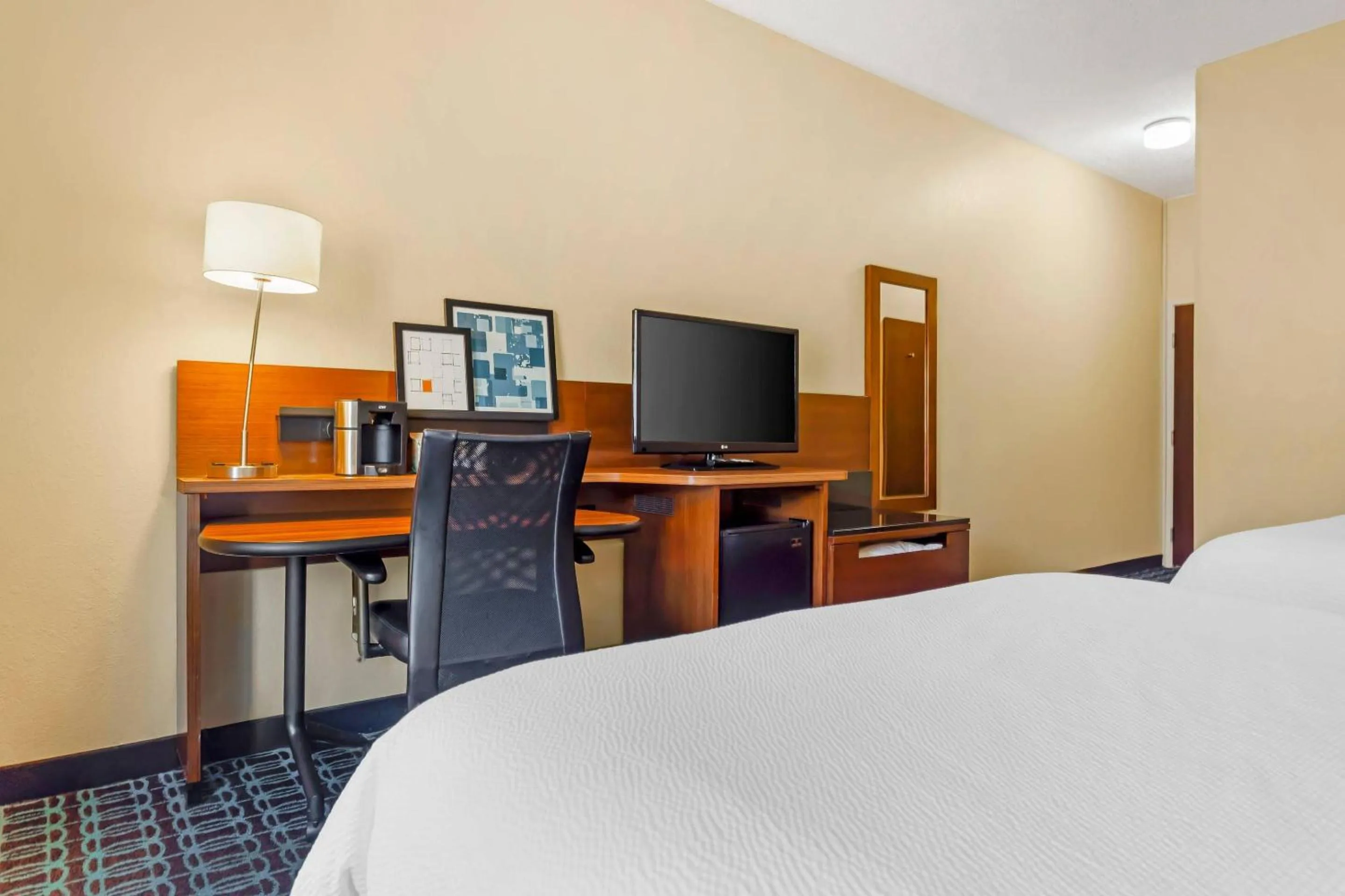 Bedroom, Bed in Comfort Inn & Suites Green Bay Stadium Area