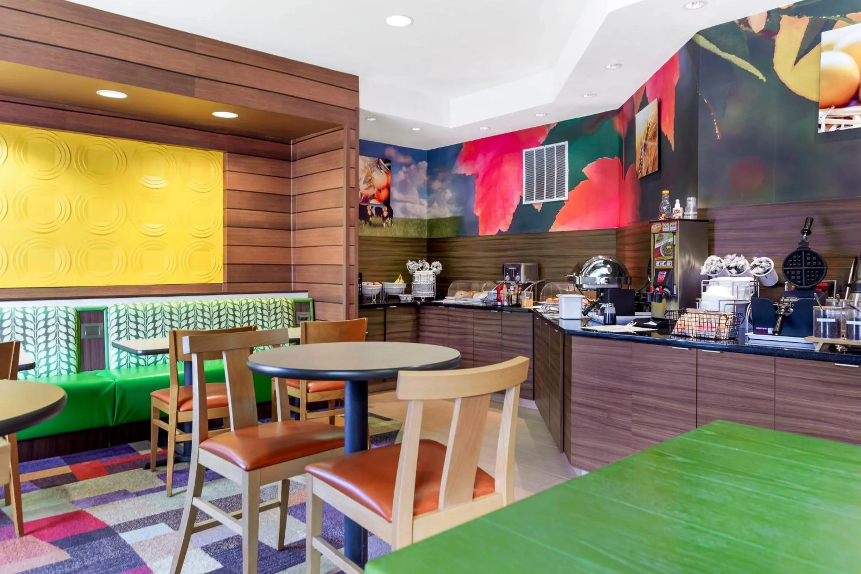 Breakfast in Comfort Inn & Suites Green Bay Stadium Area