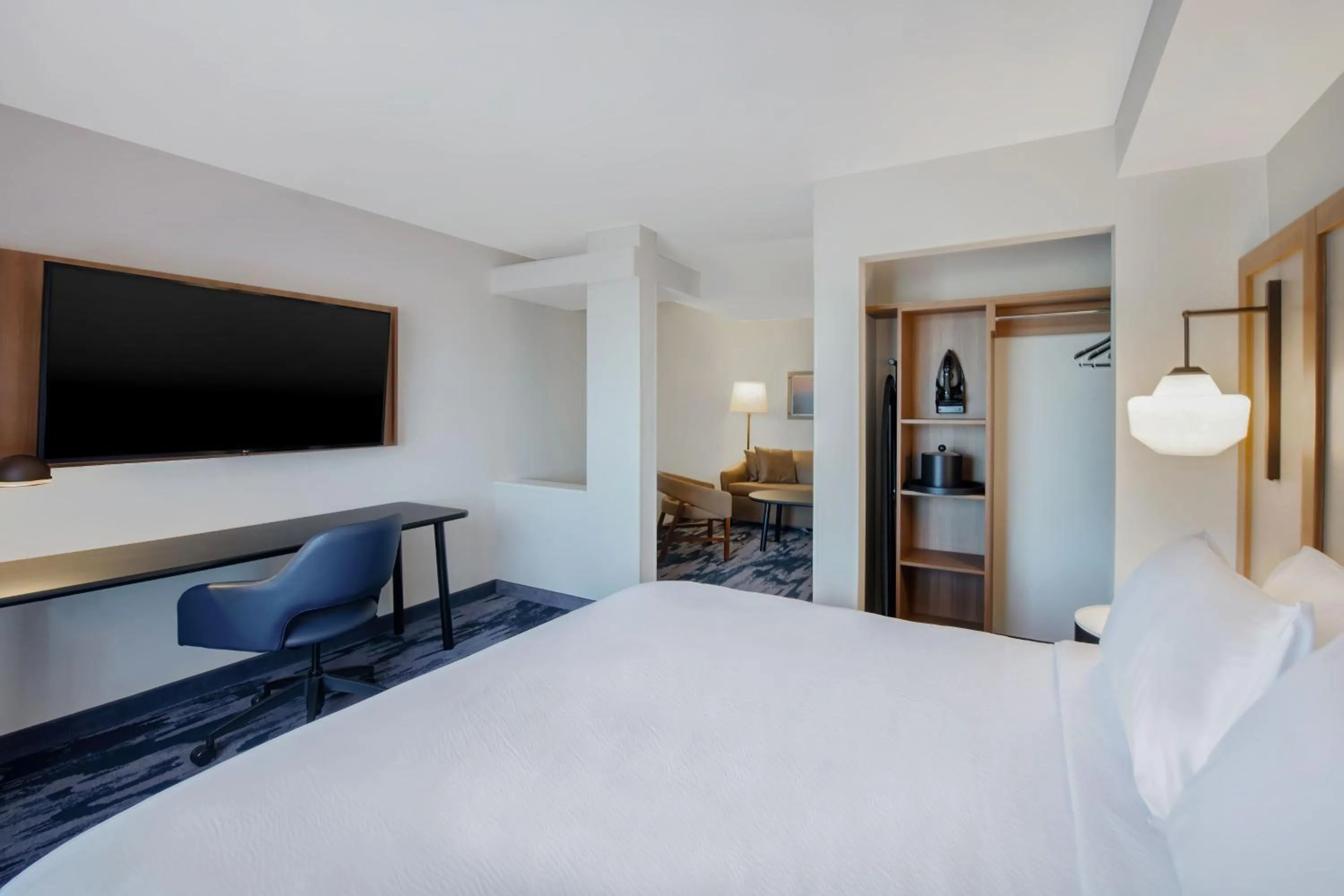 Bedroom, Bed in Fairfield Inn & Suites by Marriott Greenwood