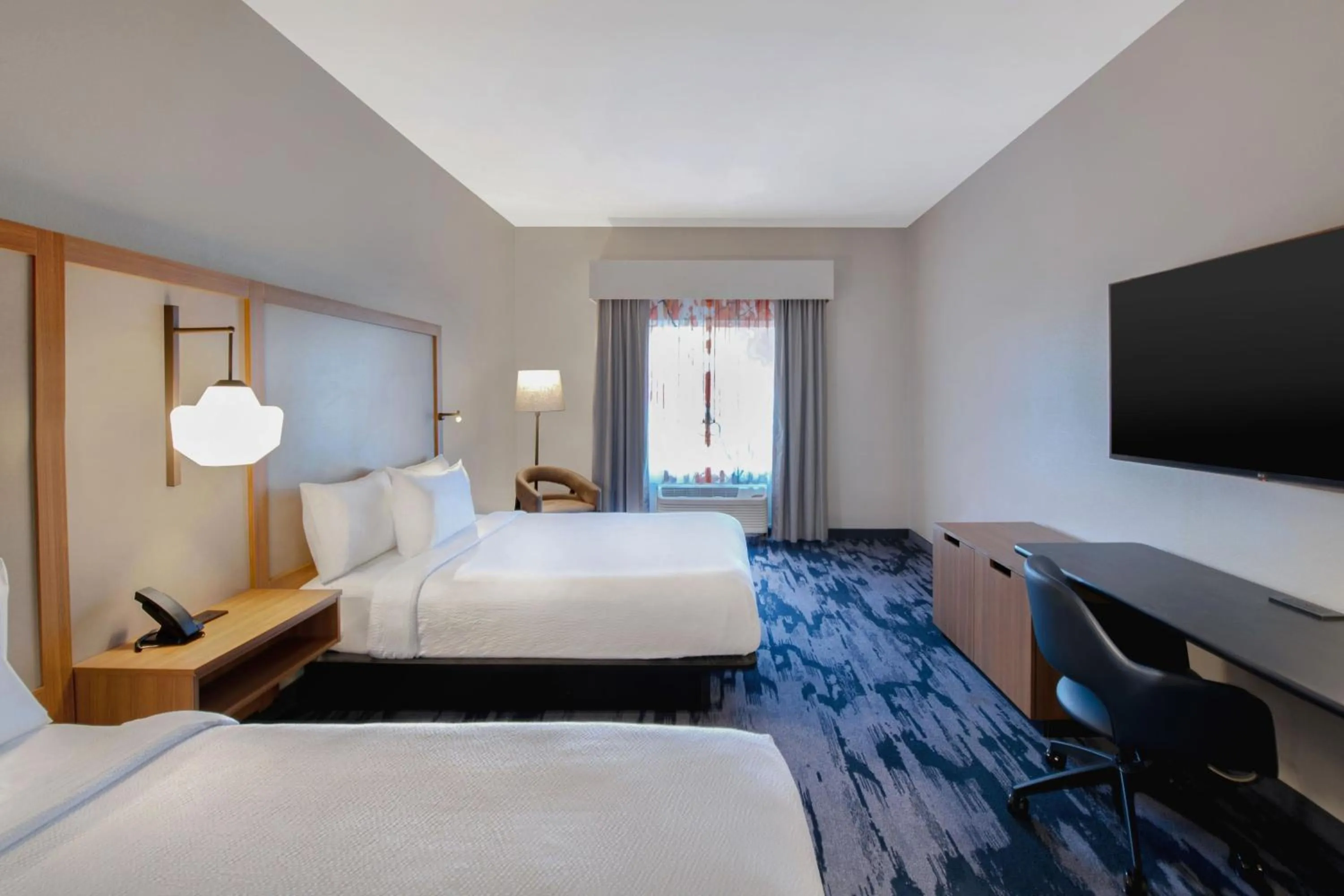 Photo of the whole room, Bed in Fairfield Inn & Suites by Marriott Greenwood