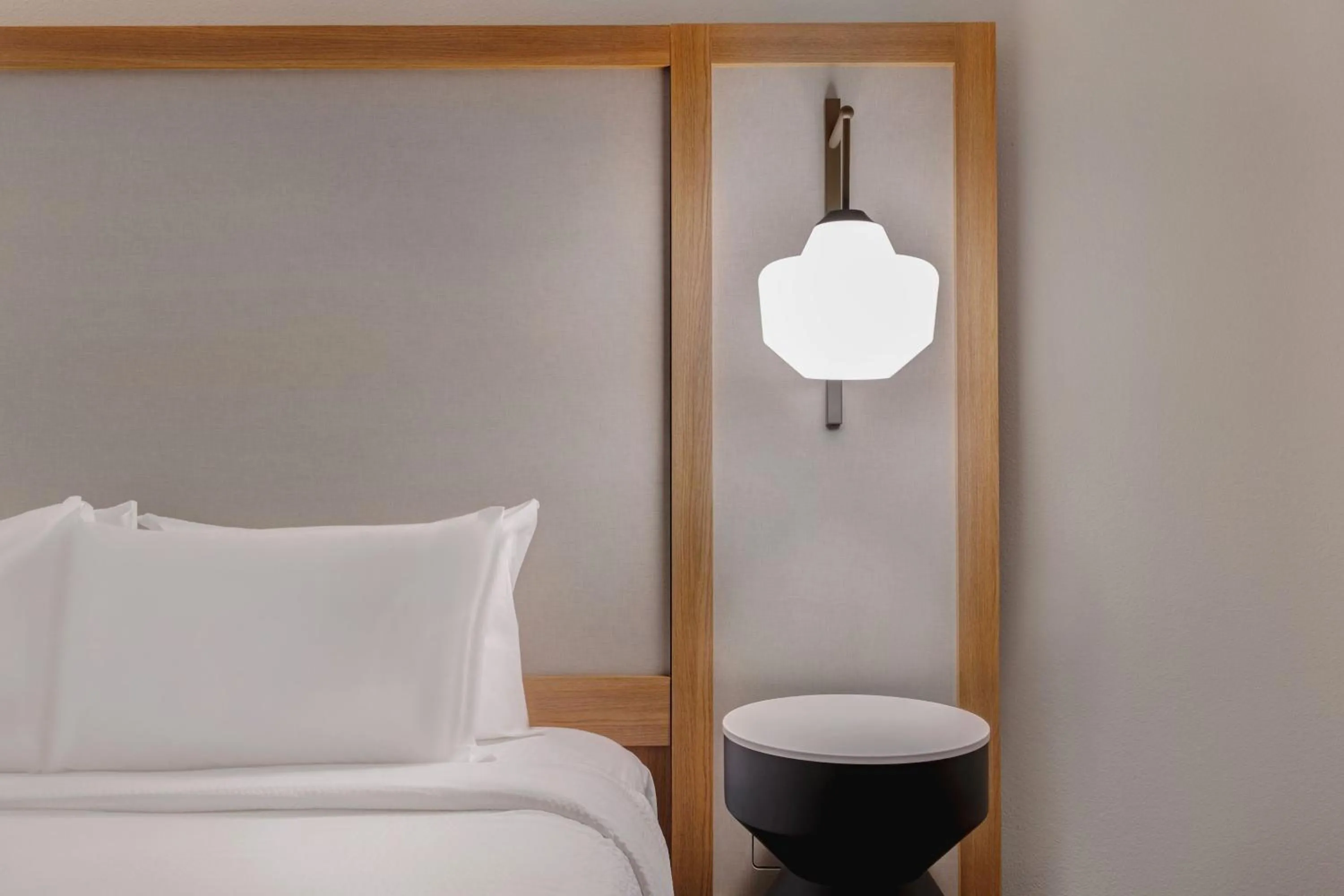 Photo of the whole room, Bed in Fairfield Inn & Suites by Marriott Greenwood