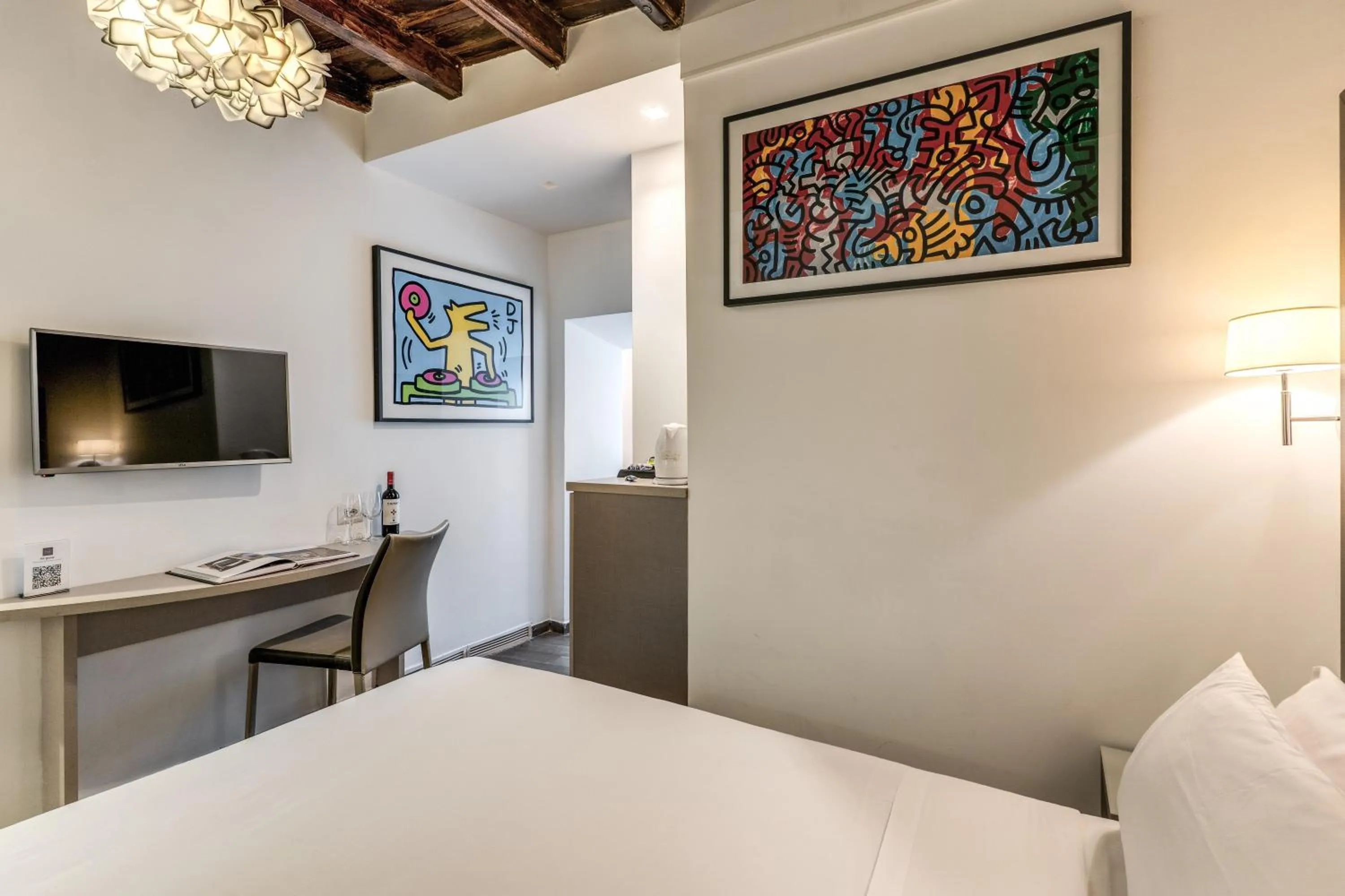 Bedroom, Bed in Reginella Suites