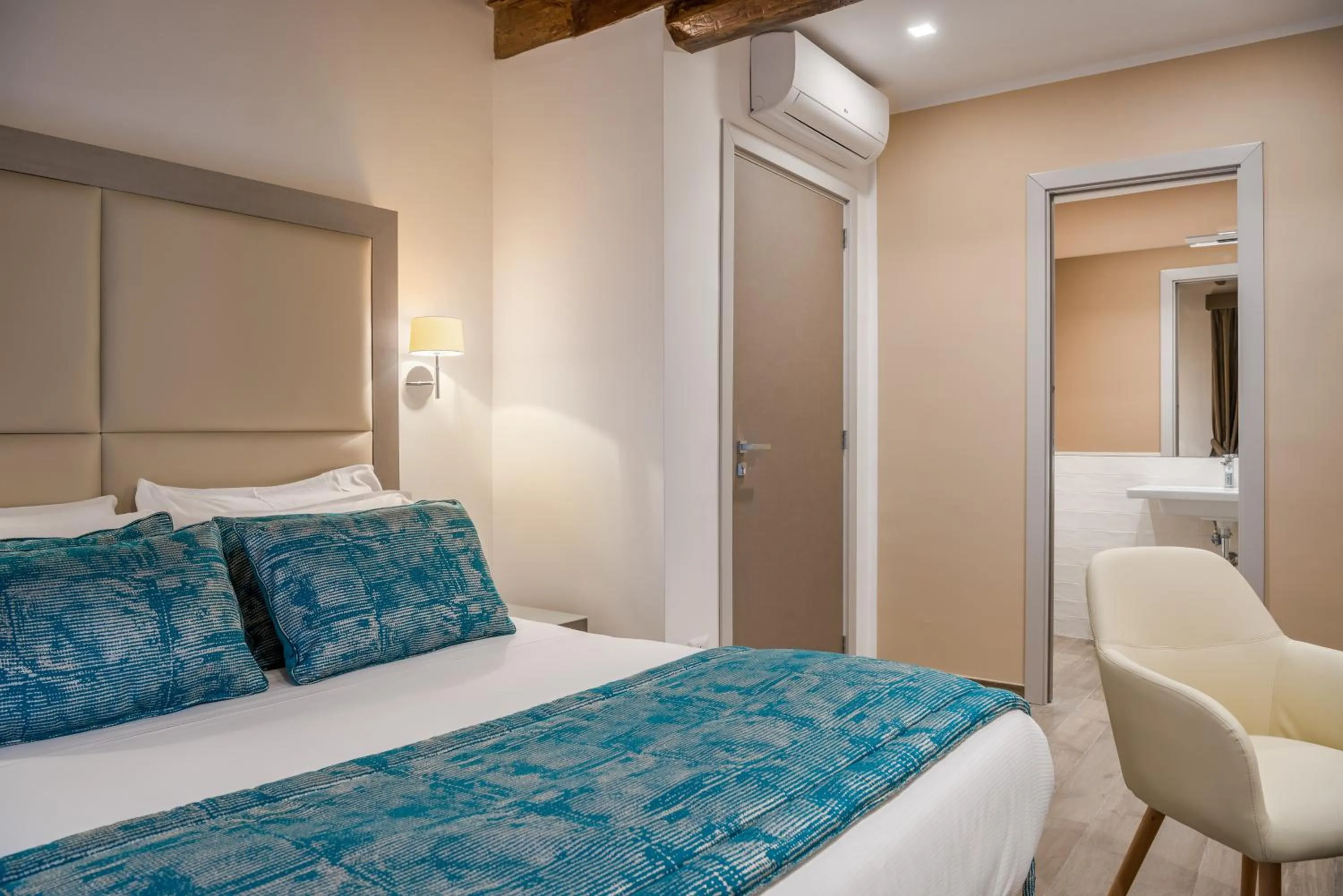 Bedroom, Bed in Reginella Suites