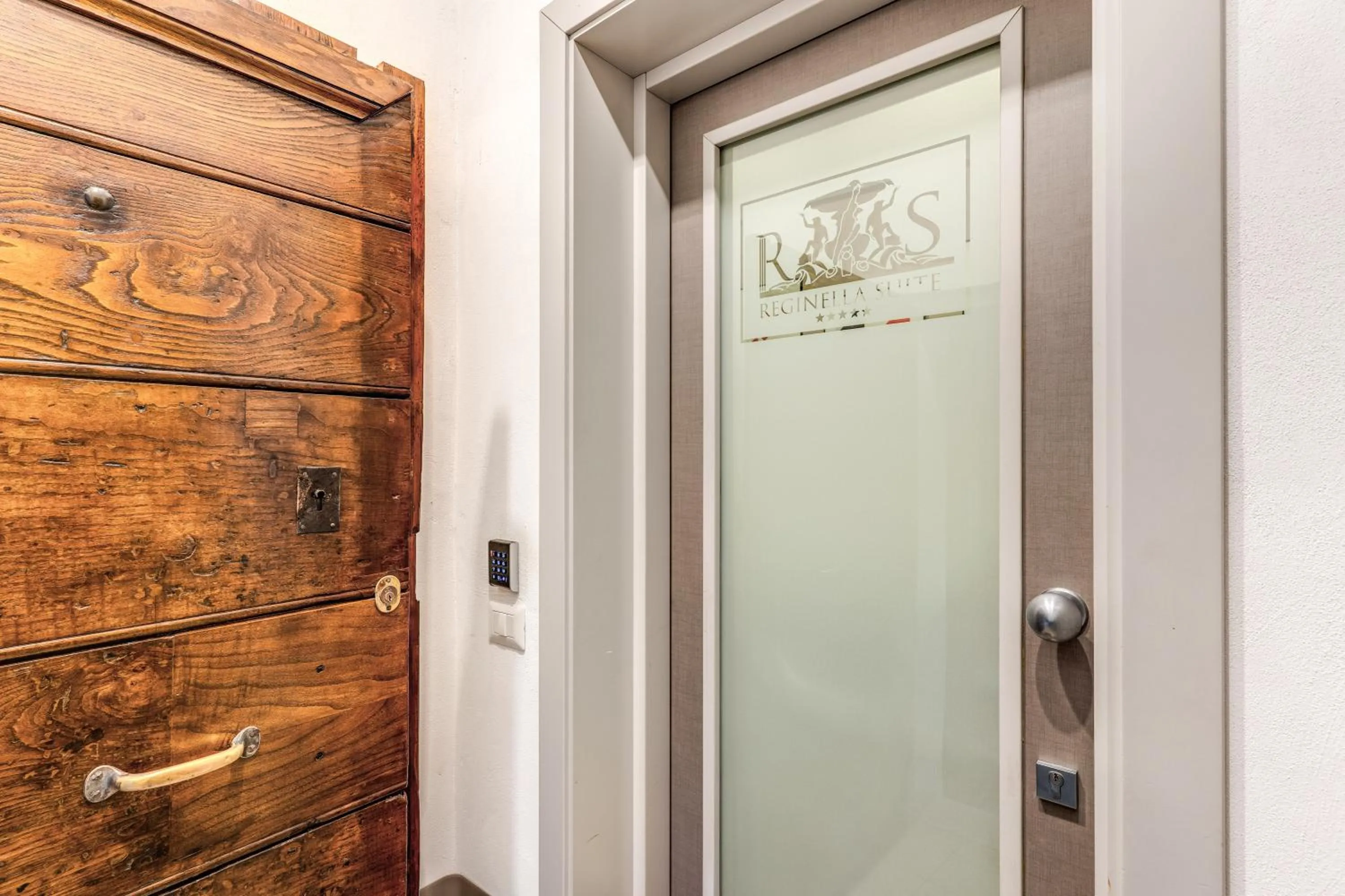 Facade/entrance in Reginella Suites