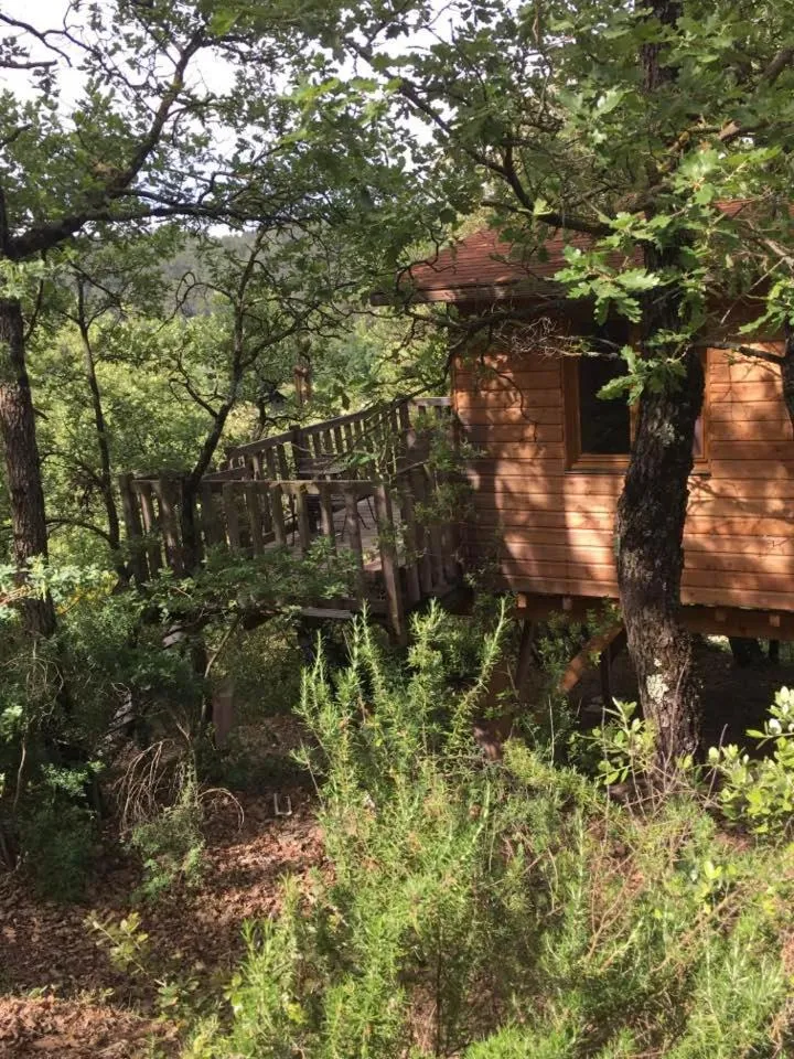 Property building in La cabane des amoureux