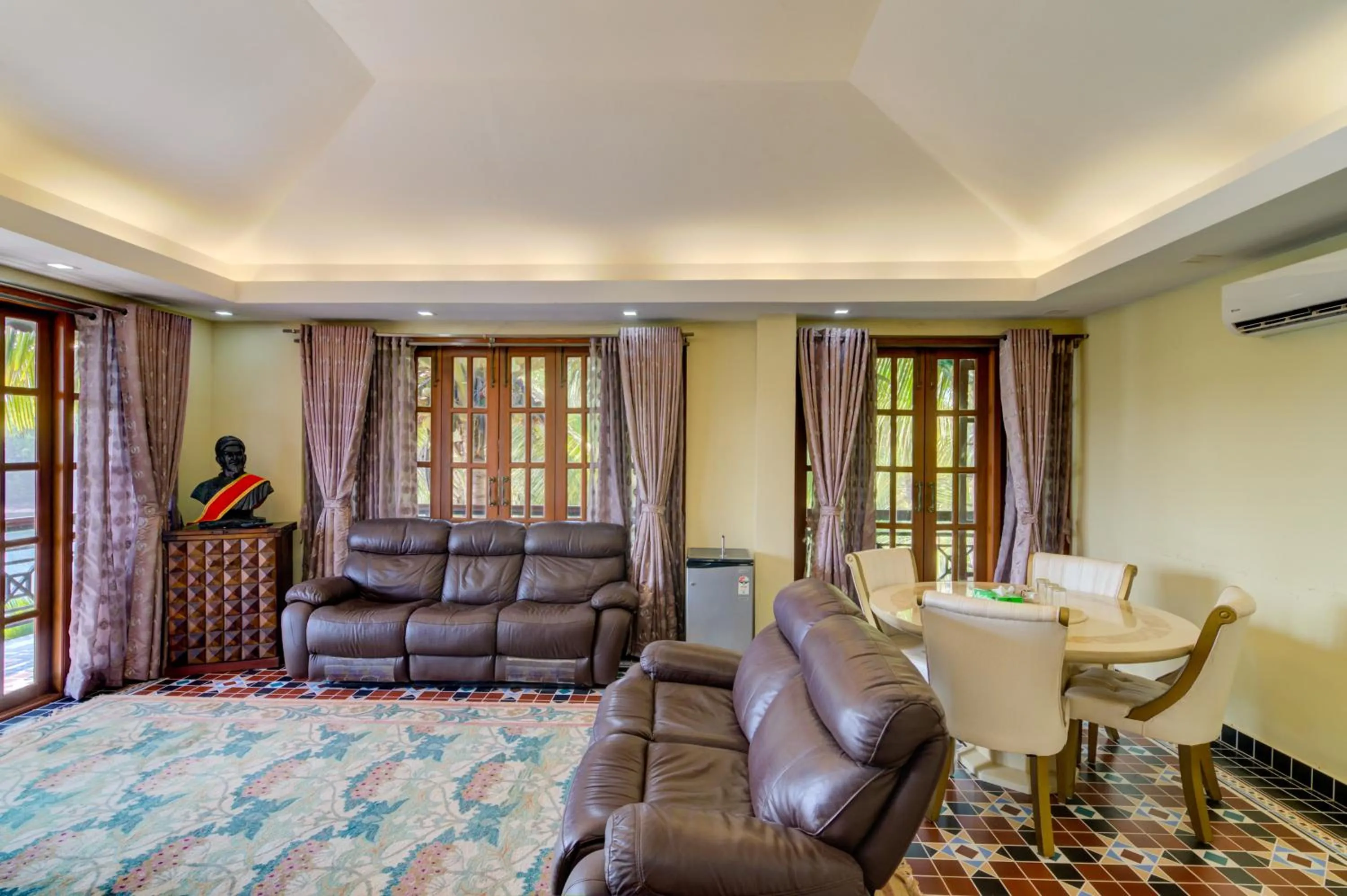 Living room in Shantai By the Lake