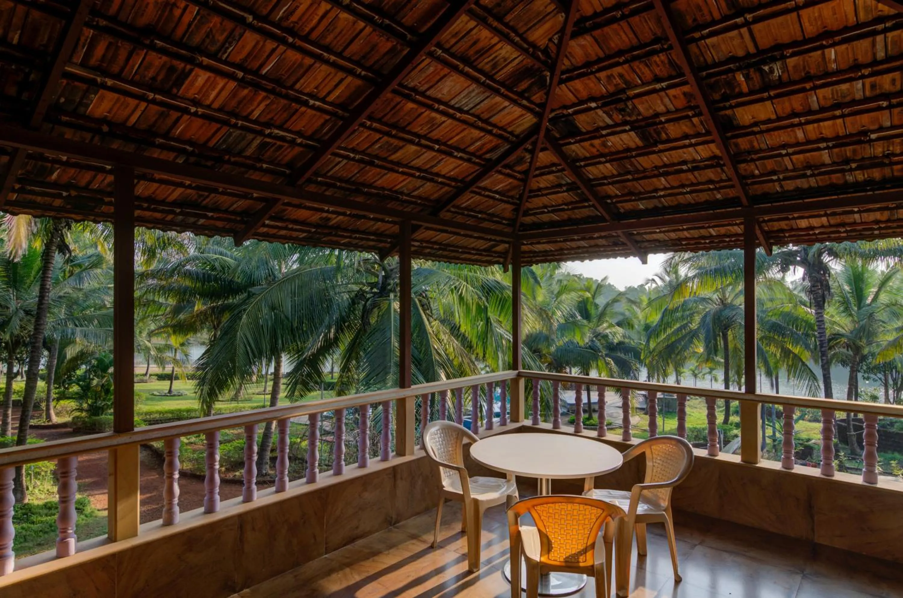 Balcony/Terrace in Shantai By the Lake