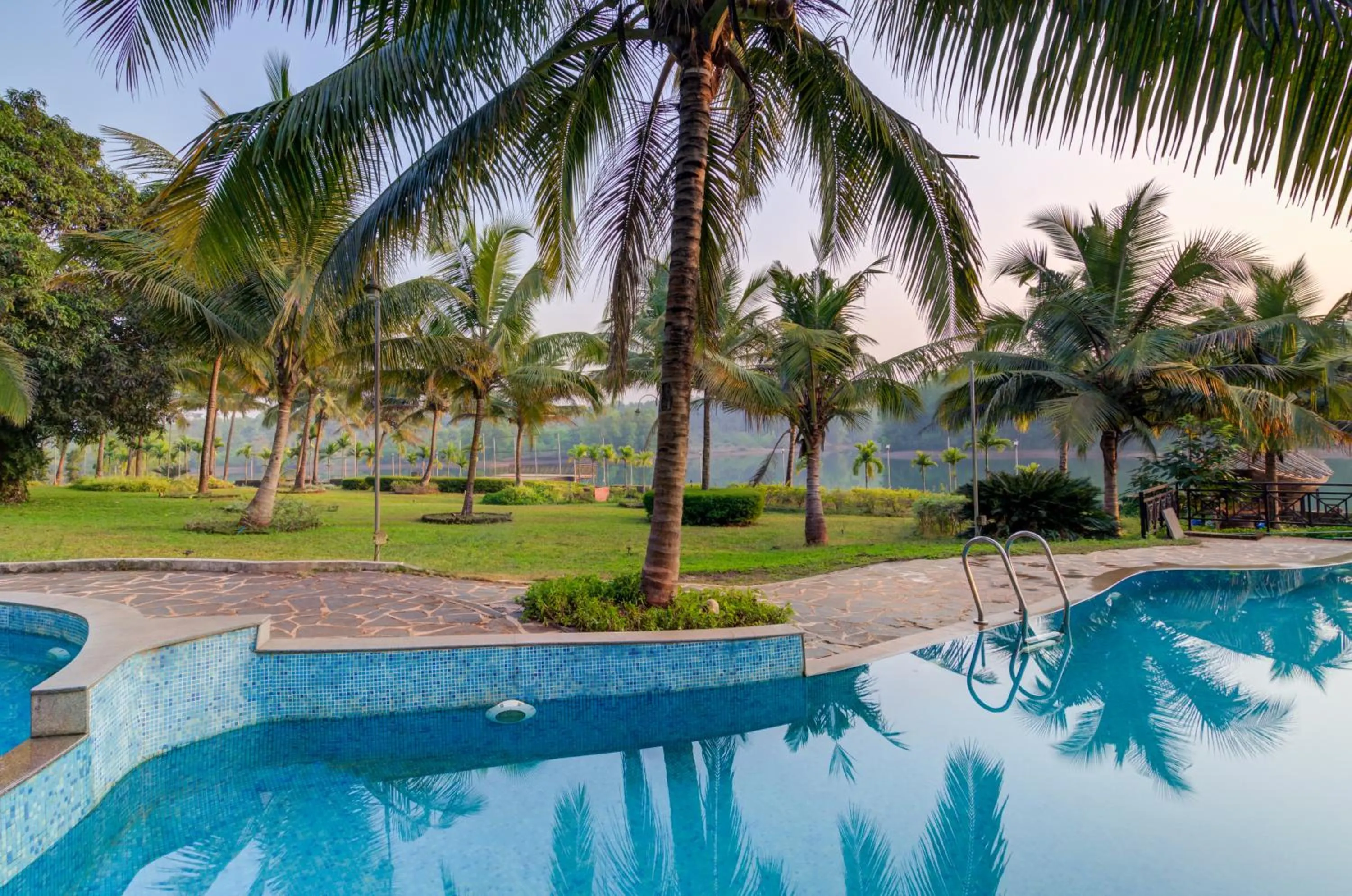 Pool view in Shantai By the Lake