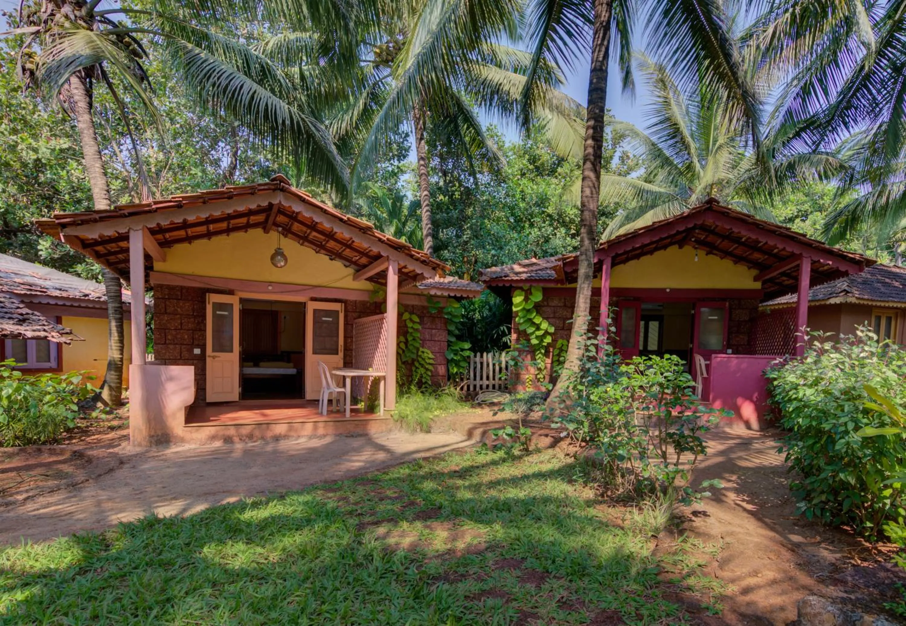 Facade/entrance in Shantai By the Lake
