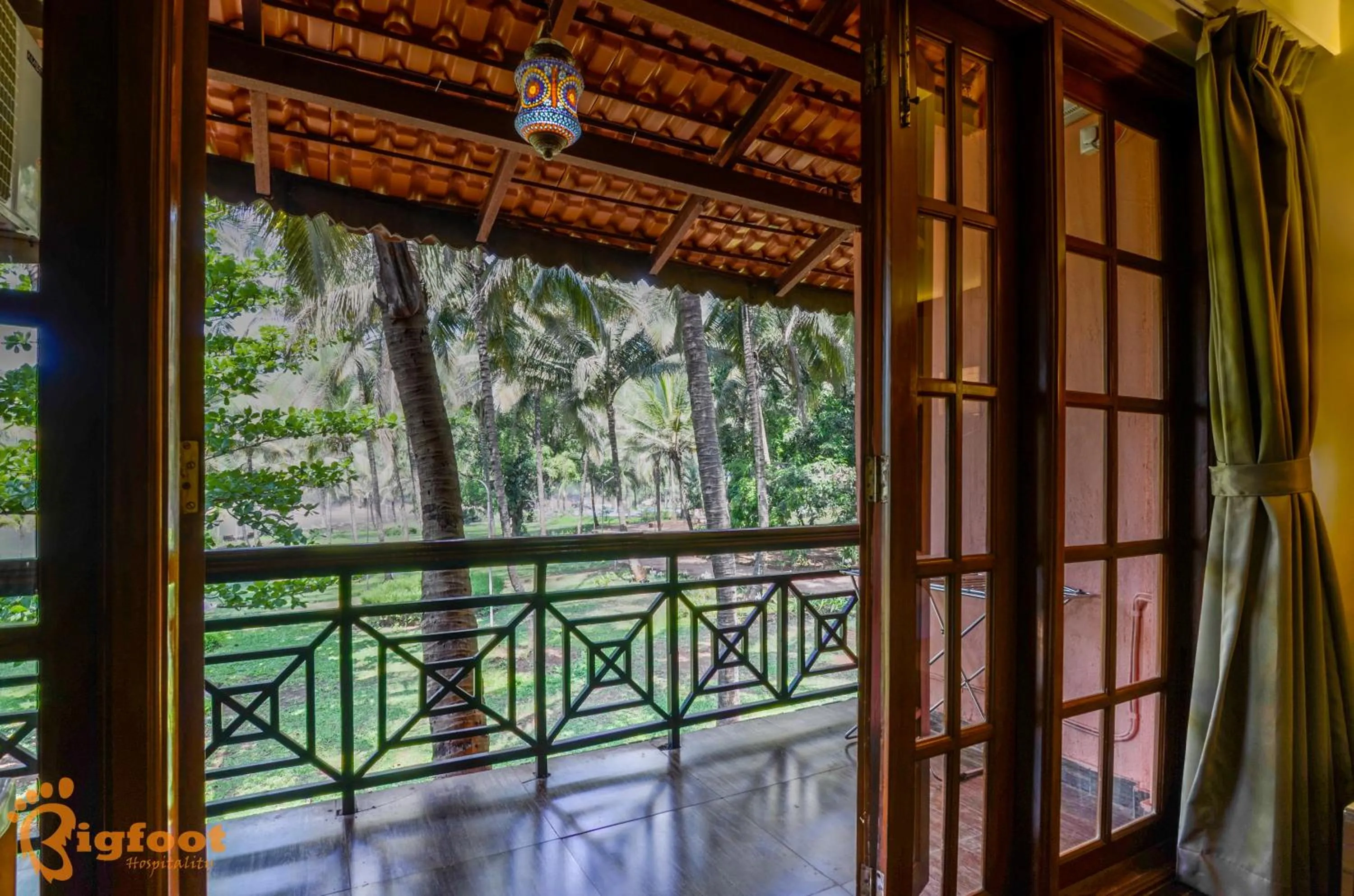 Day in Shantai By the Lake