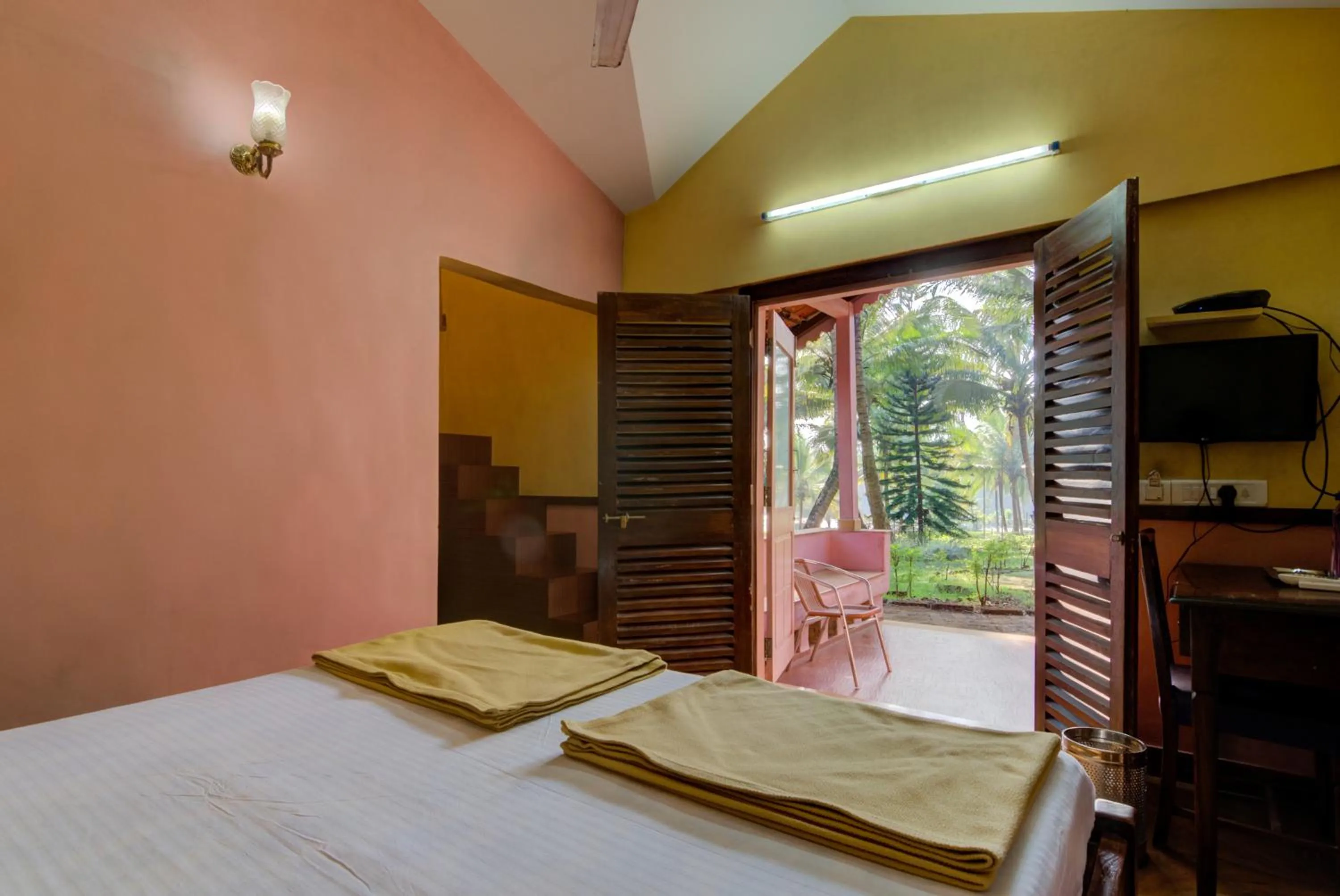 Bed in Shantai By the Lake