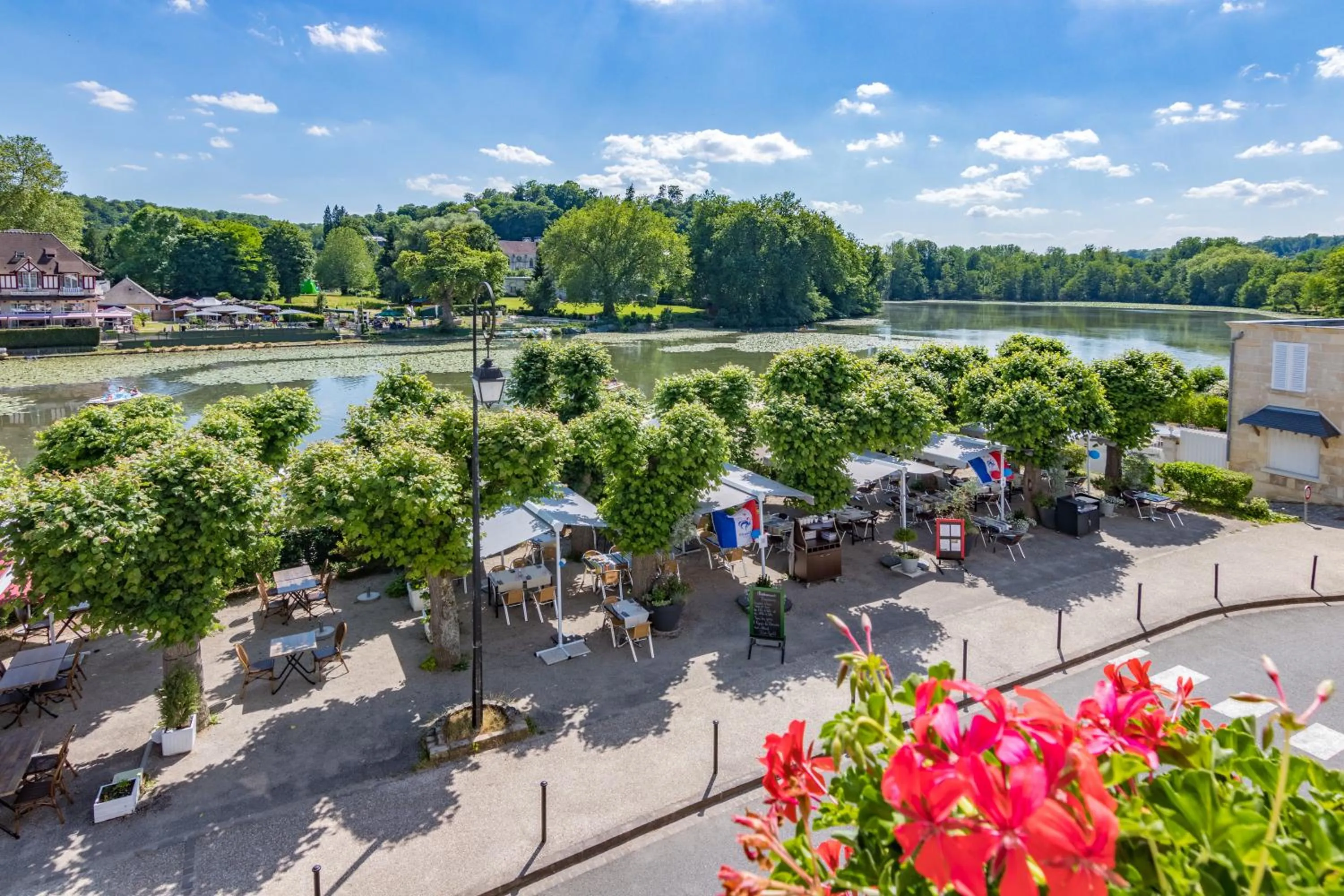 Patio in Logis Hotel Beaudon