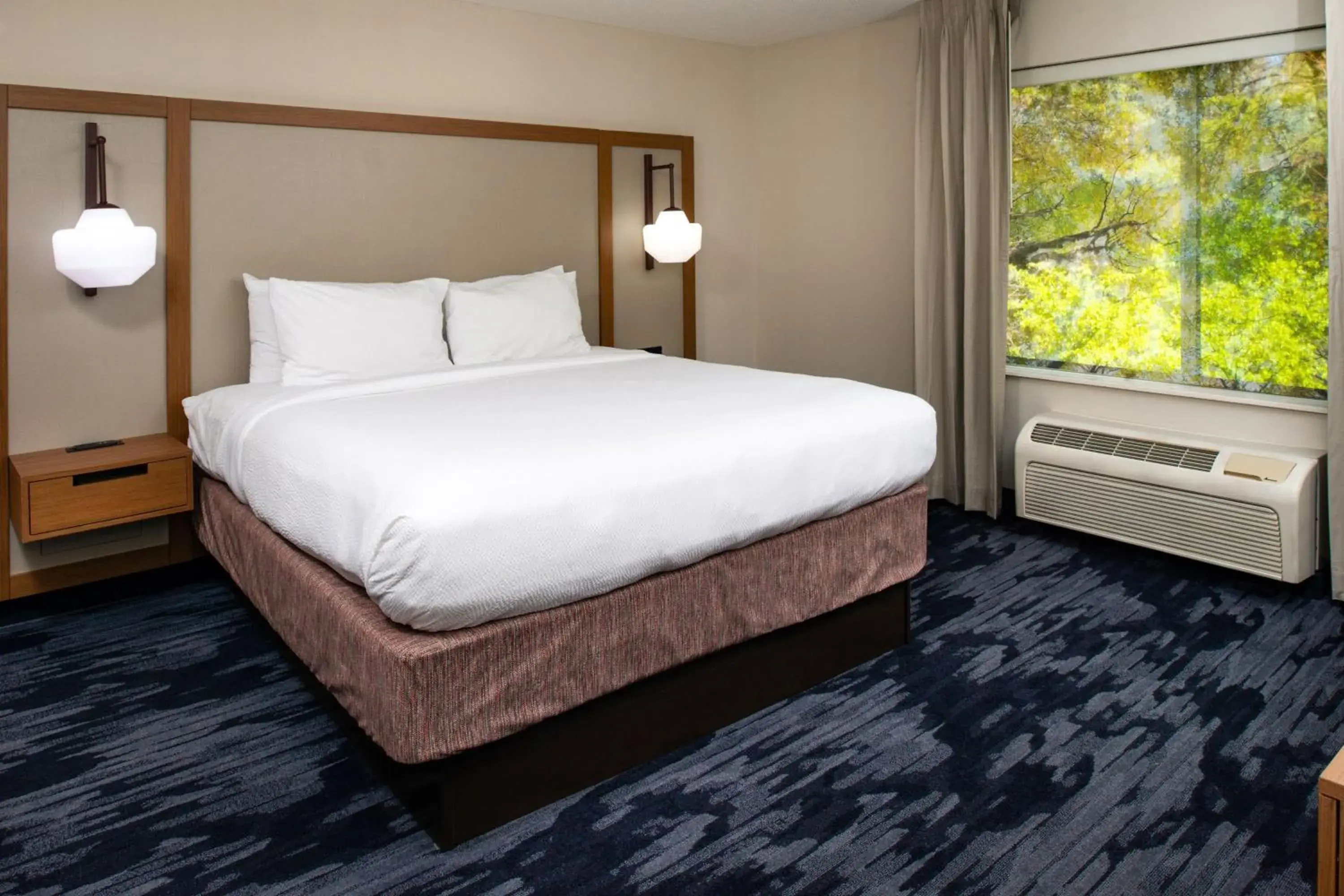 King Room in Fairfield Inn & Suites Greensboro Wendover King Room in Fairfield Inn & Suites Greensboro Wendover