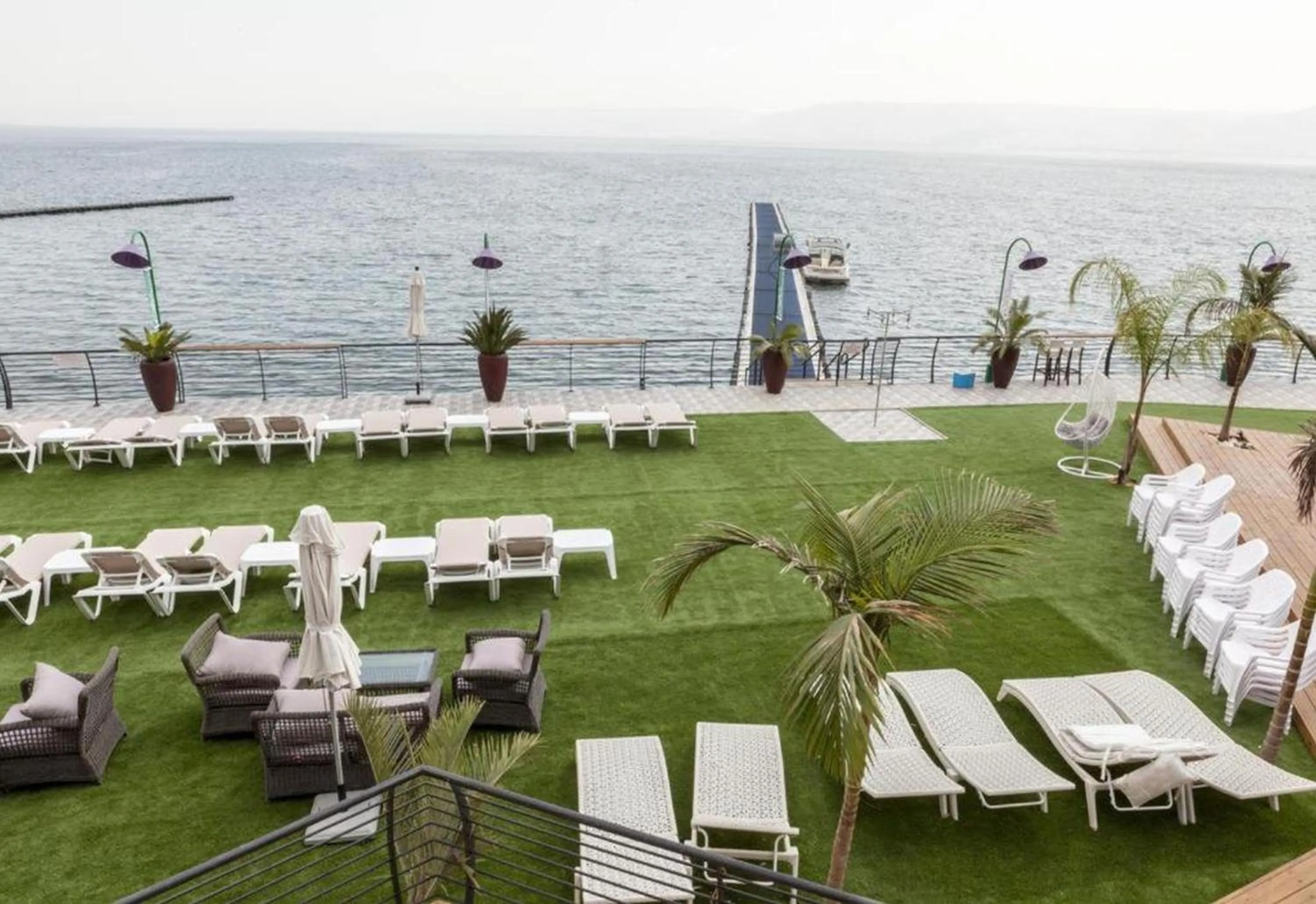 Beach in Hotel Lake House Kinneret