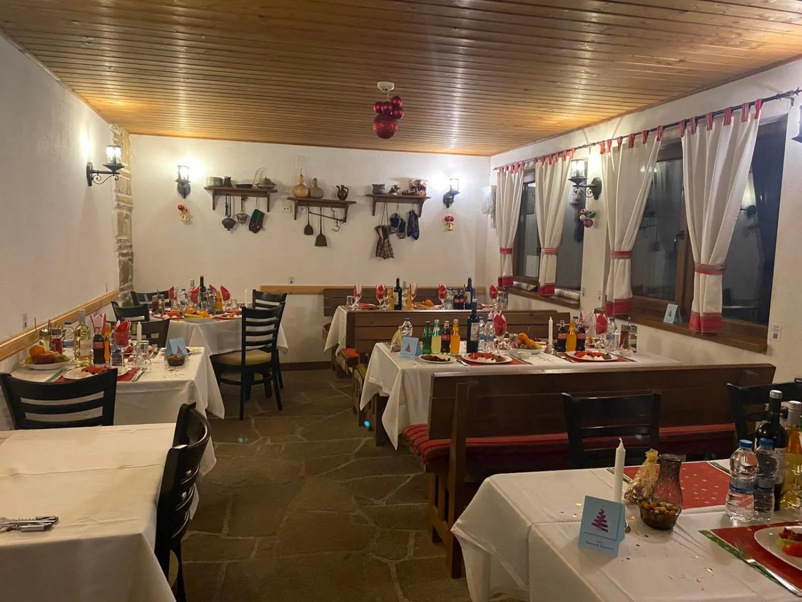 Restaurant/places to eat in Nevada Aparthotel