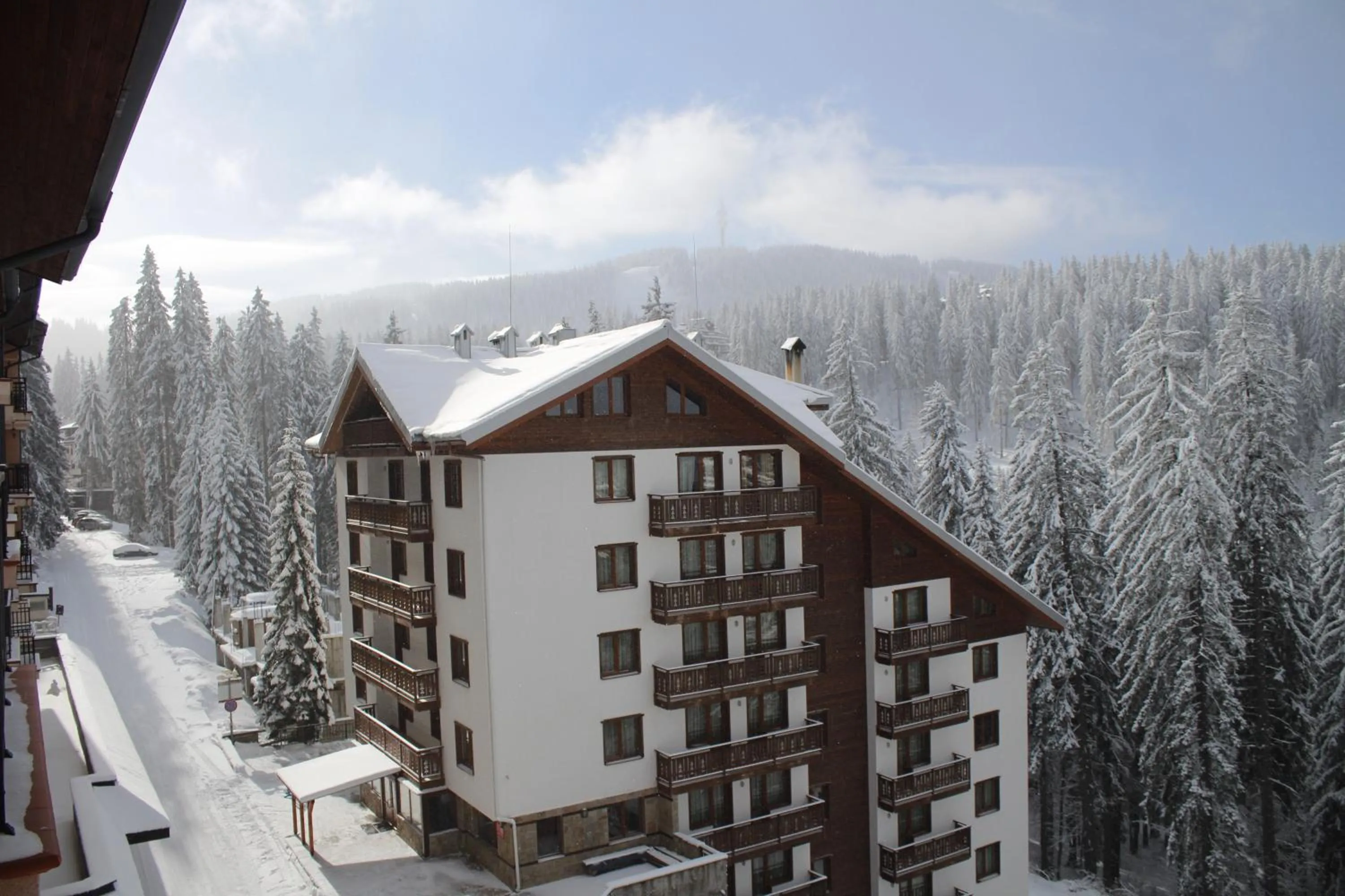 Property building in Nevada Aparthotel