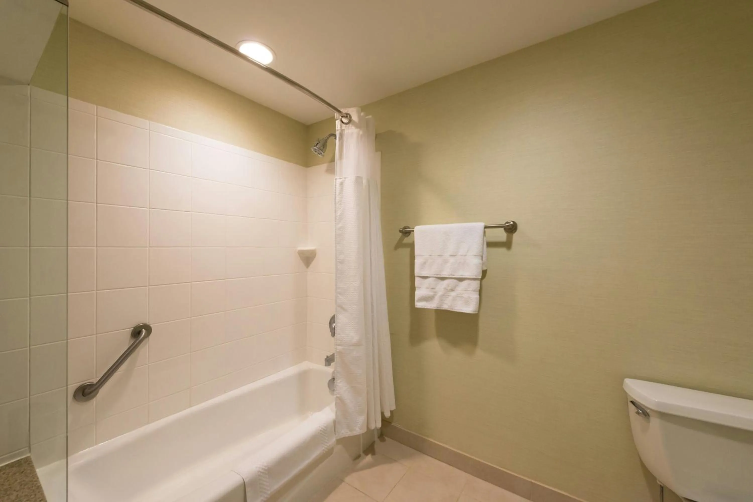 Bathroom in Courtyard Clemson