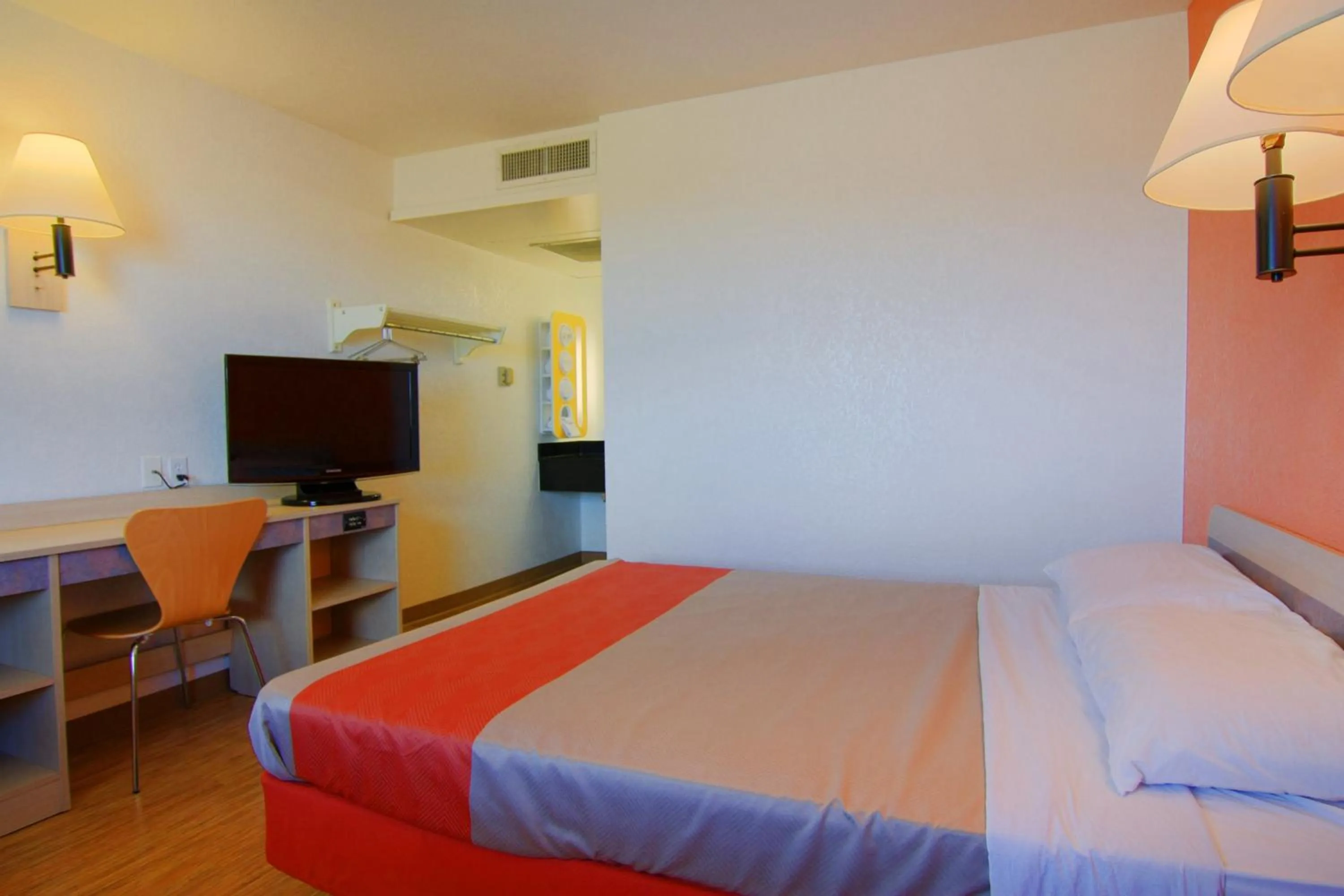 Bedroom, TV/Entertainment Center in Motel 6-Rapid City, SD