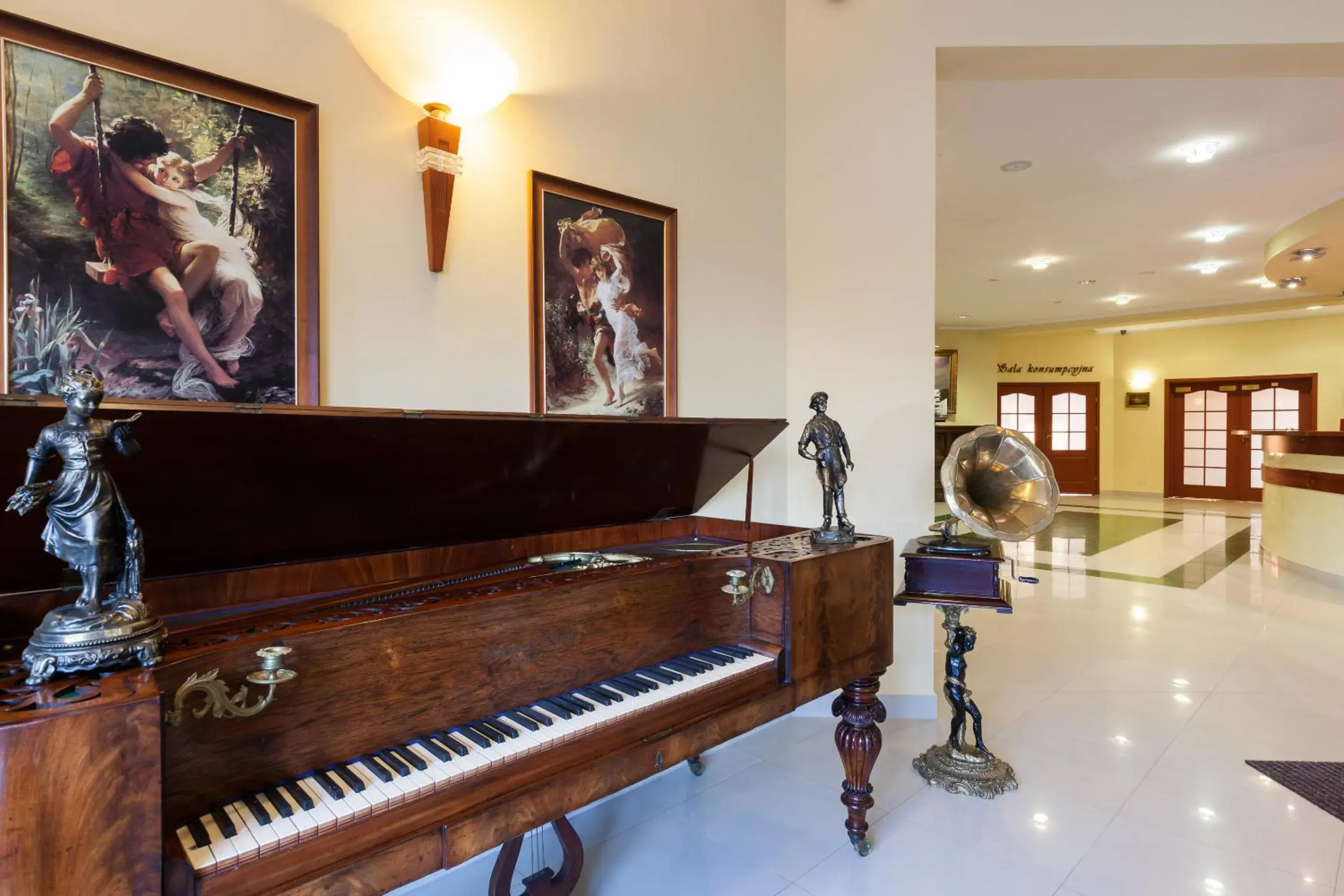 Lobby or reception in BURSZTYN - BERNSTEIN SPA & Wellness Lobby or reception in BURSZTYN - BERNSTEIN SPA & Wellness